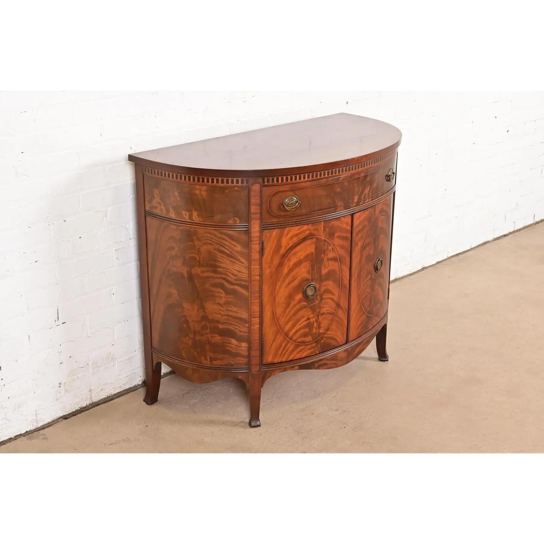 Mesa consola Romweber Federal de caoba flameada, circa años 20 principios del siglo XX en venta