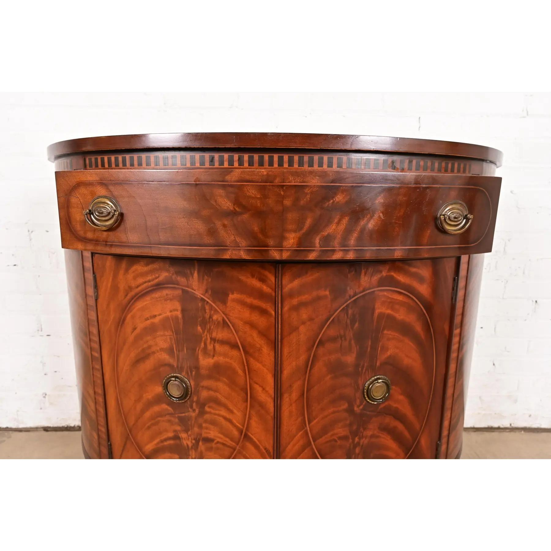 Mesa consola Romweber Federal de caoba flameada, circa años 20 en venta 2
