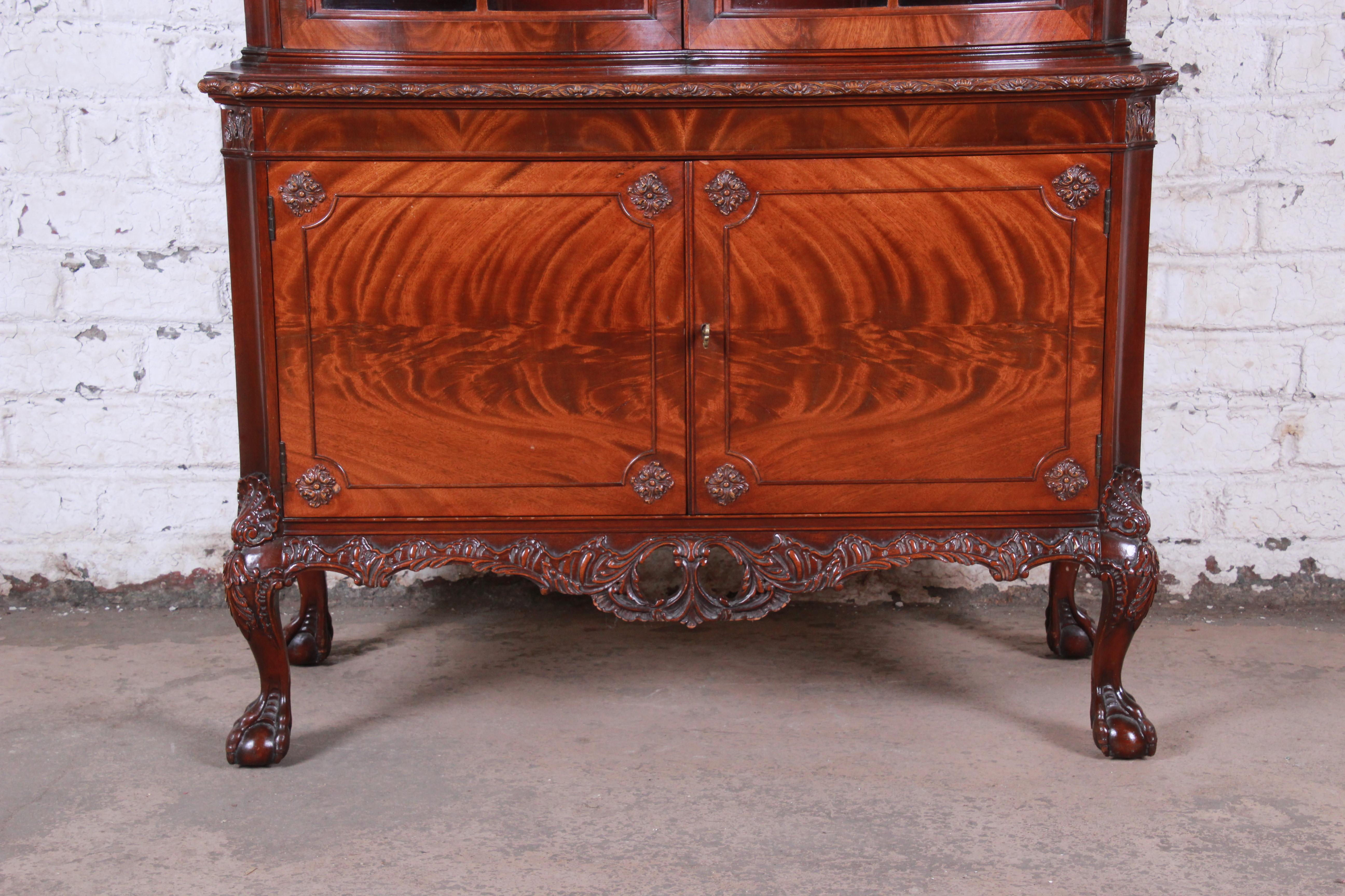 American Romweber Flame Mahogany Chippendale Curved Glass Cabinet or Bookcase, 1930s