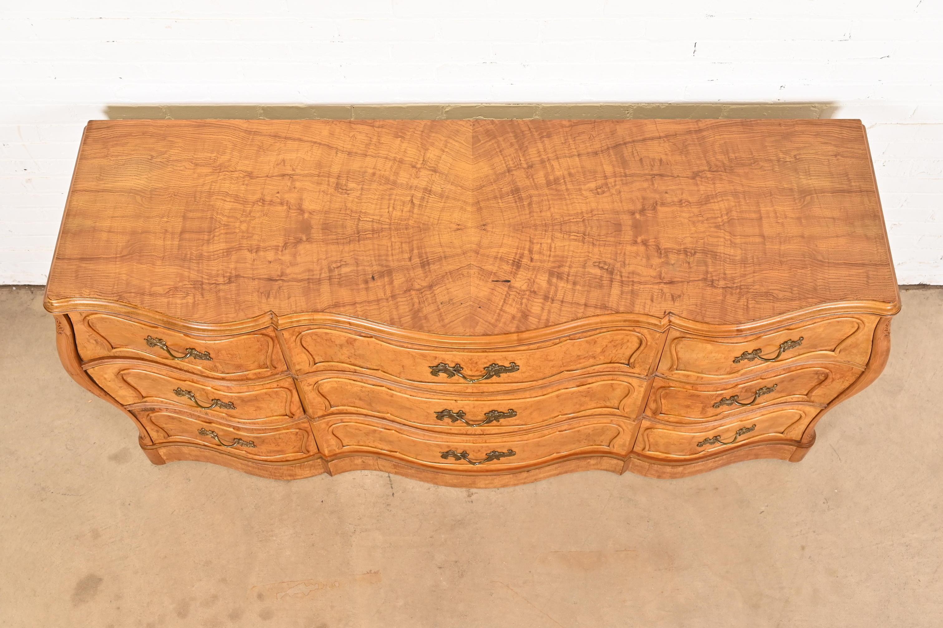 Romweber French Provincial Louis XV Bombay Form Burl Wood Dresser, Circa 1940s For Sale 8