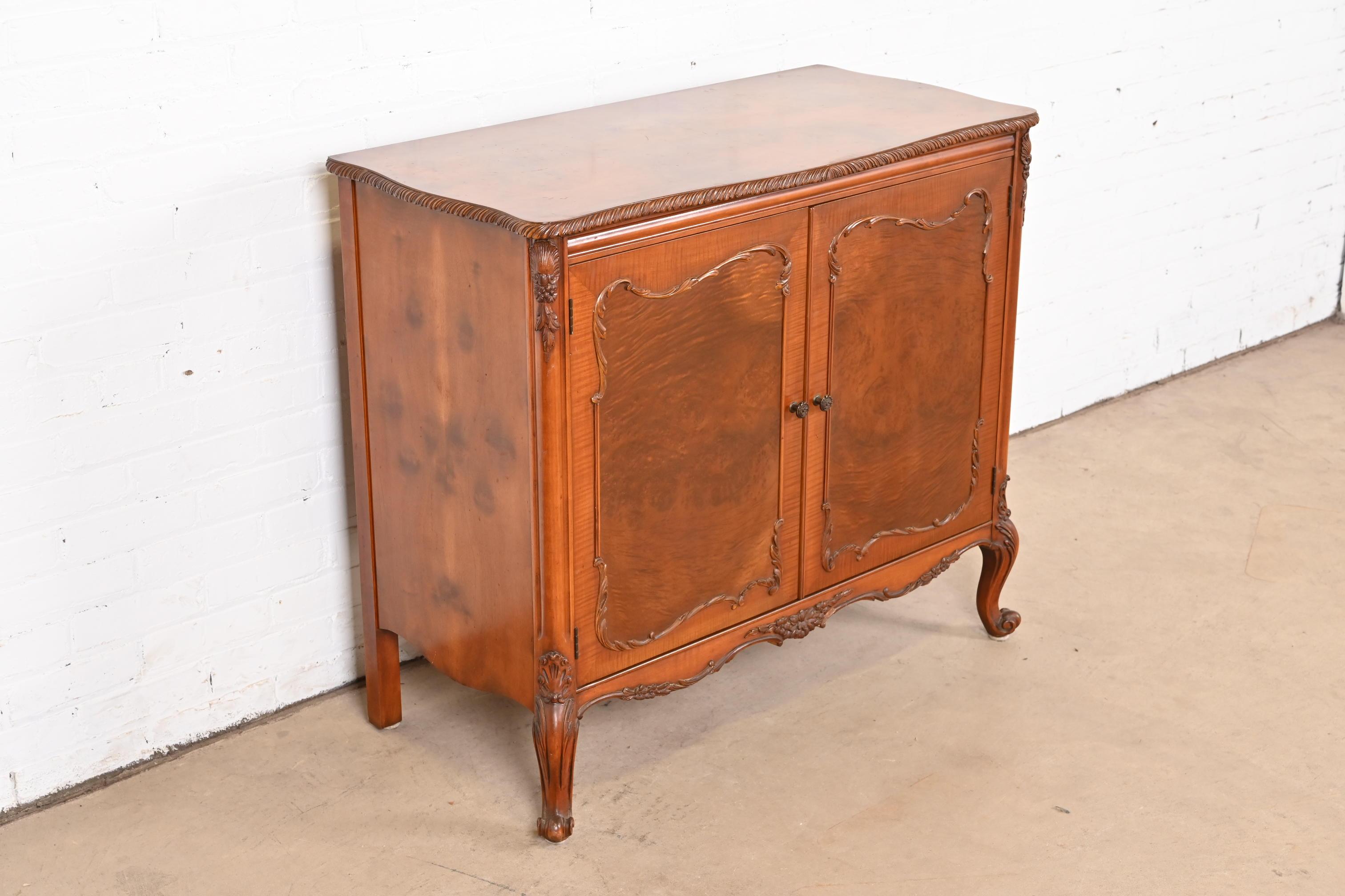 Romweber French Provincial Louis XV Burl Wood Bar Cabinet, Circa 1920s For Sale 1