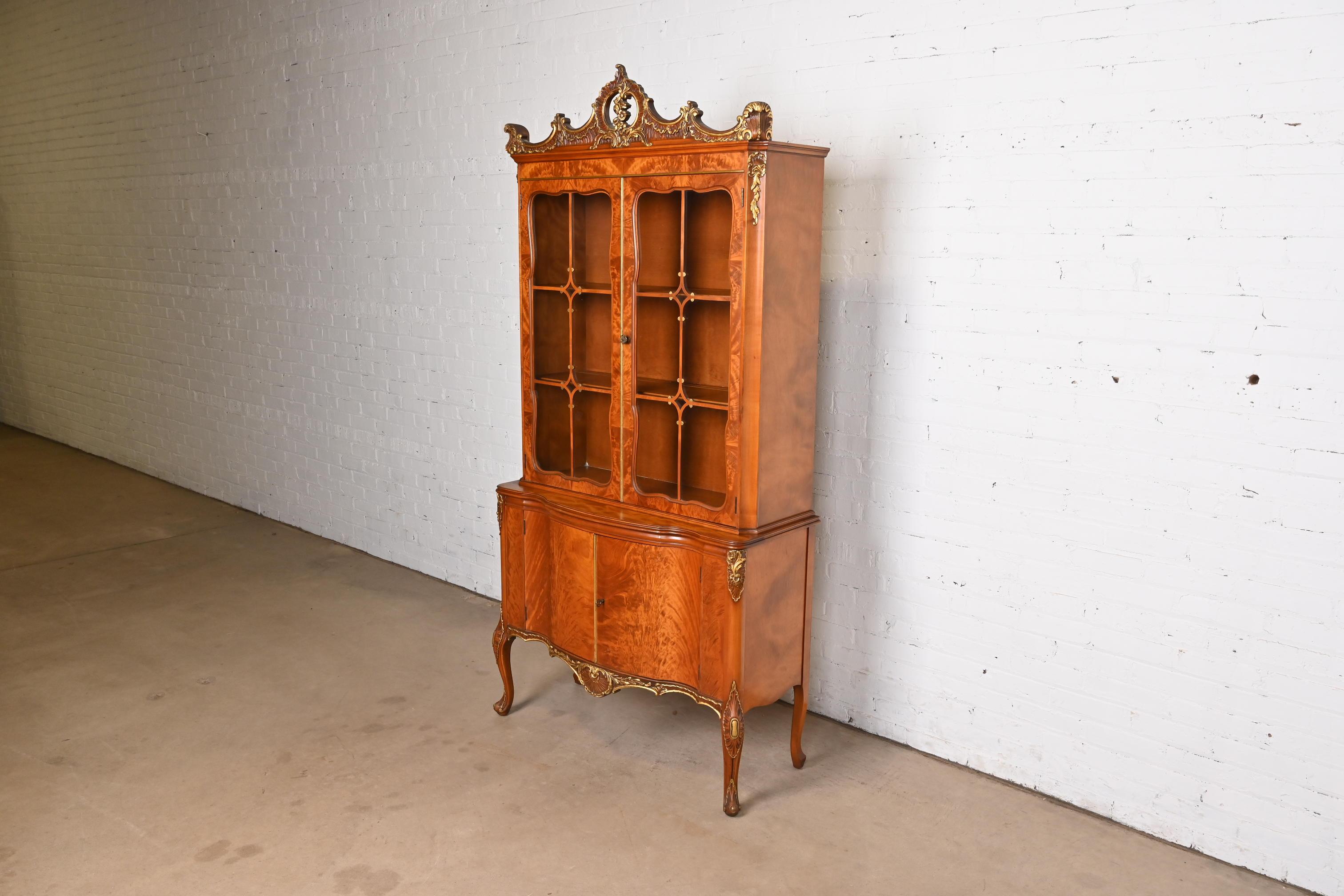 American Romweber French Provincial Louis XV Burl Wood Breakfront Bookcase Cabinet, 1920s
