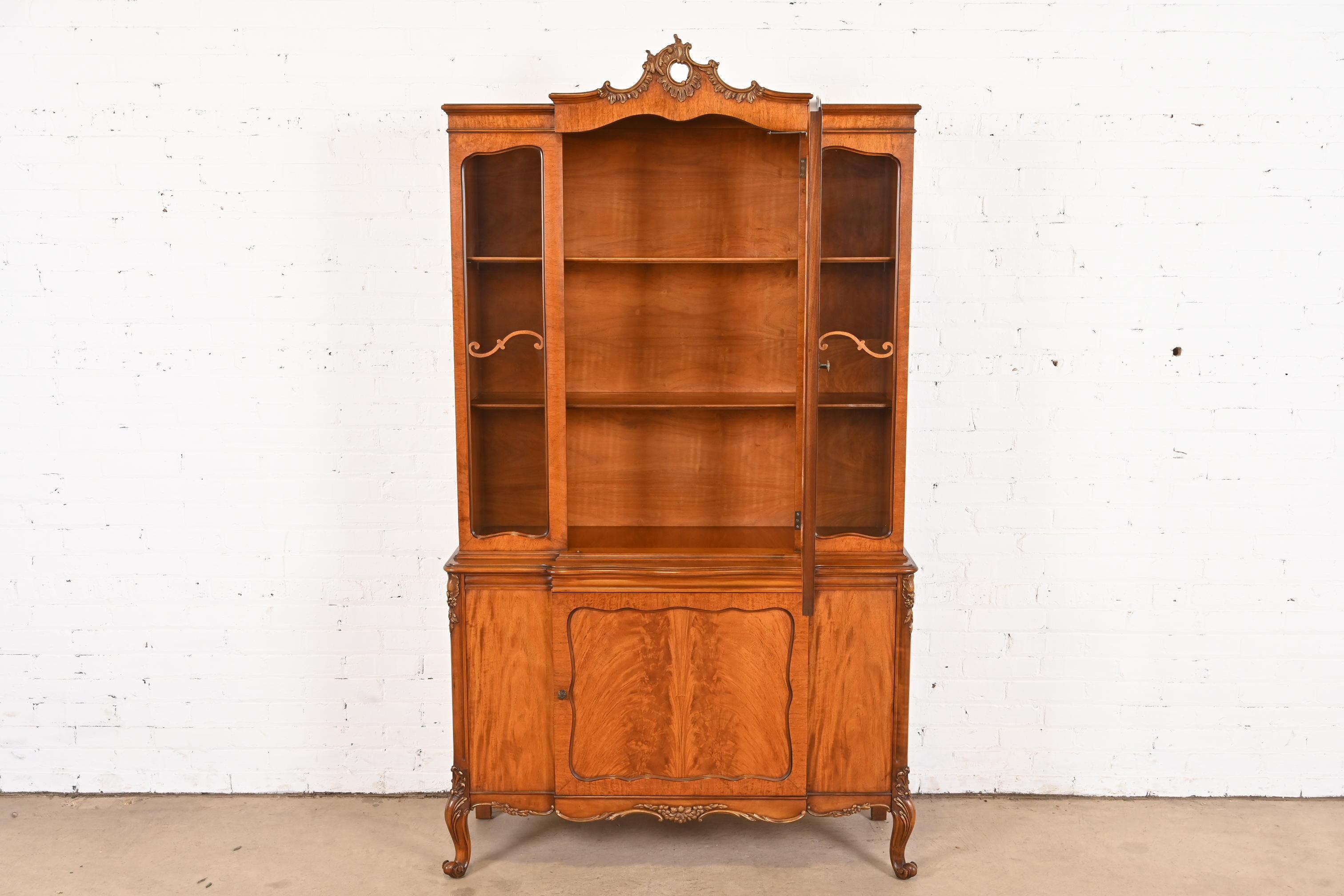 Romweber French Provincial Louis XV Burl Wood Breakfront Bookcase Cabinet, 1920s 1