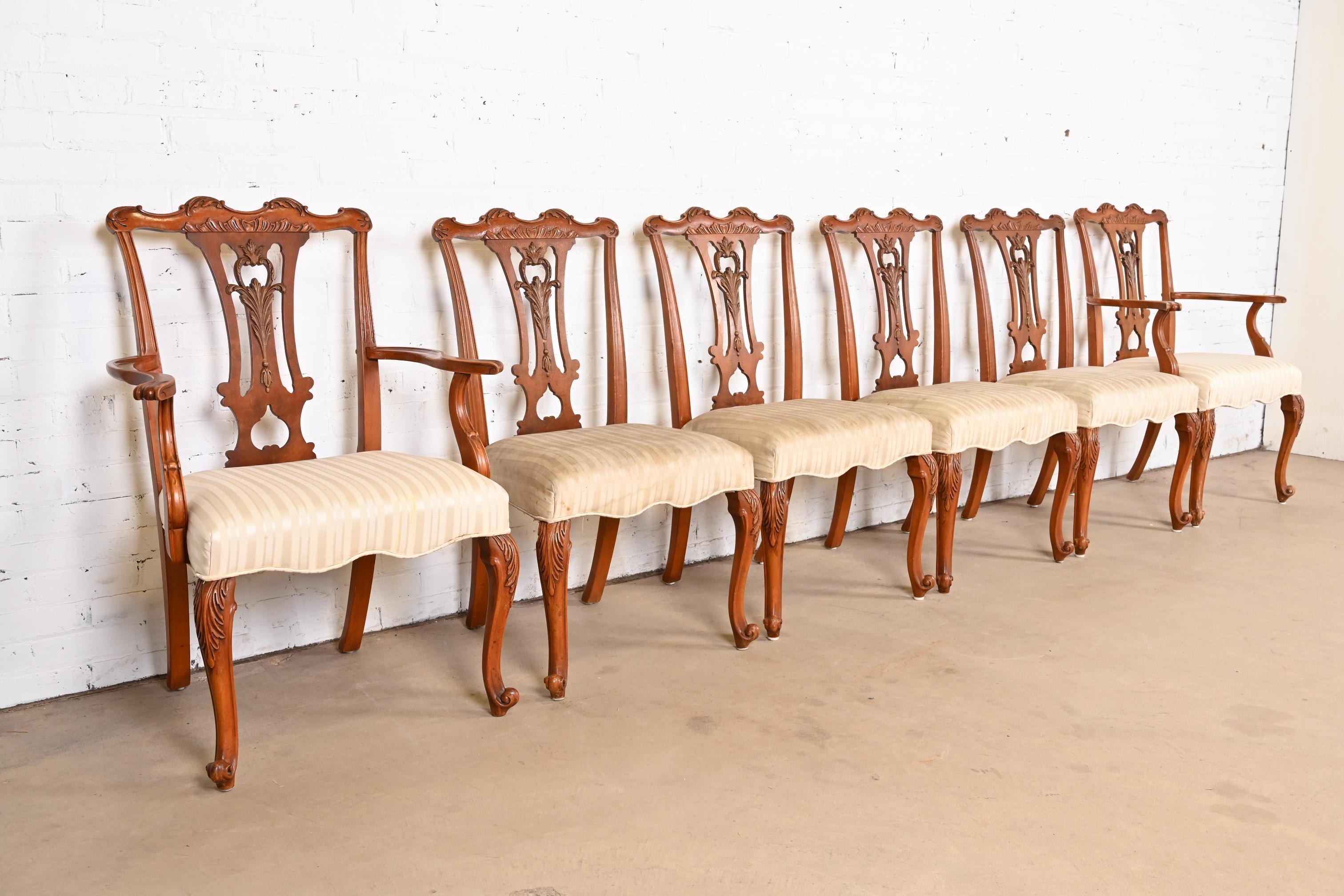 Provincial français Romweber, ensemble de six chaises de salle à manger provinciales françaises Louis XV en bois de ronce en vente