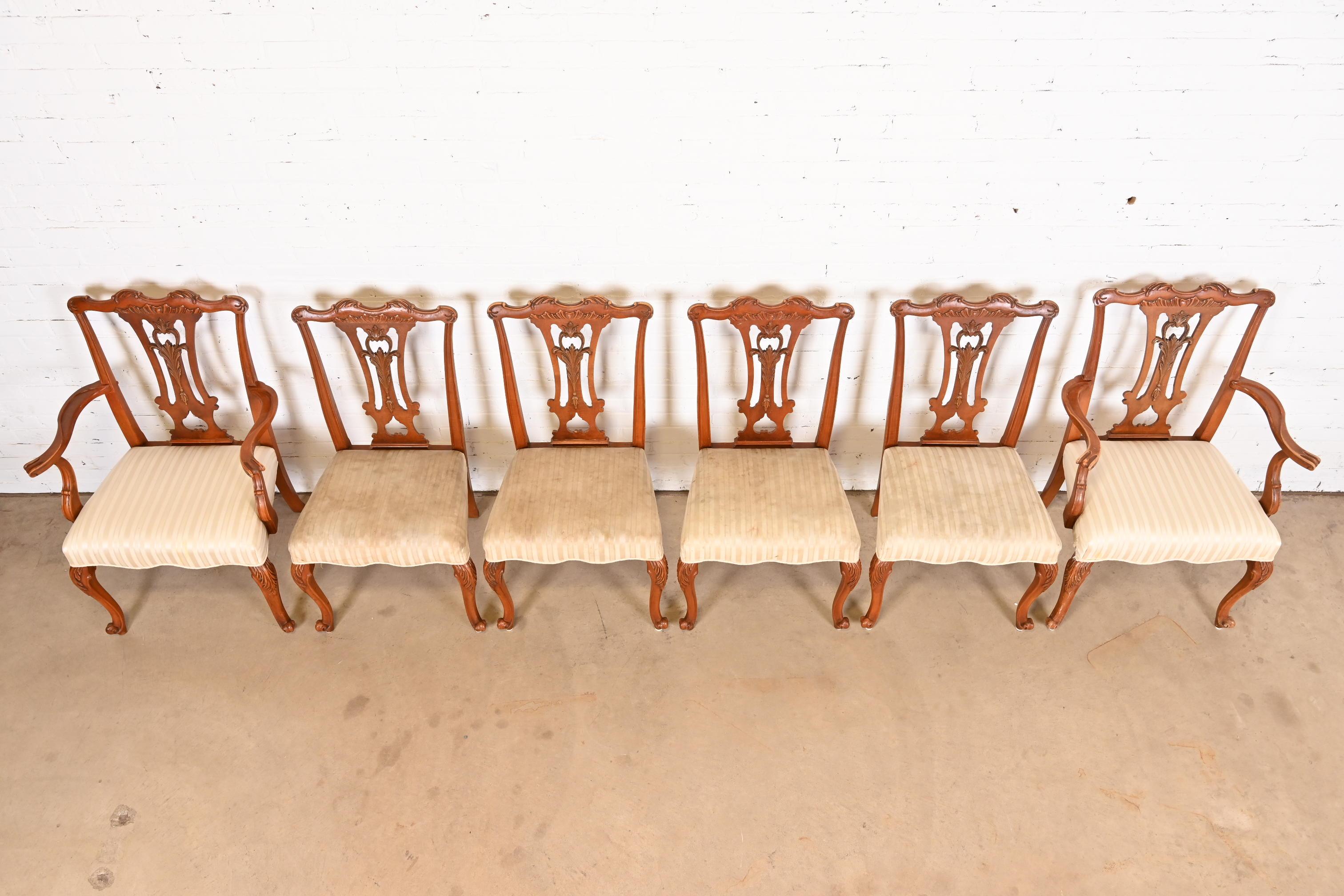 Romweber, ensemble de six chaises de salle à manger provinciales françaises Louis XV en bois de ronce Bon état - En vente à South Bend, IN