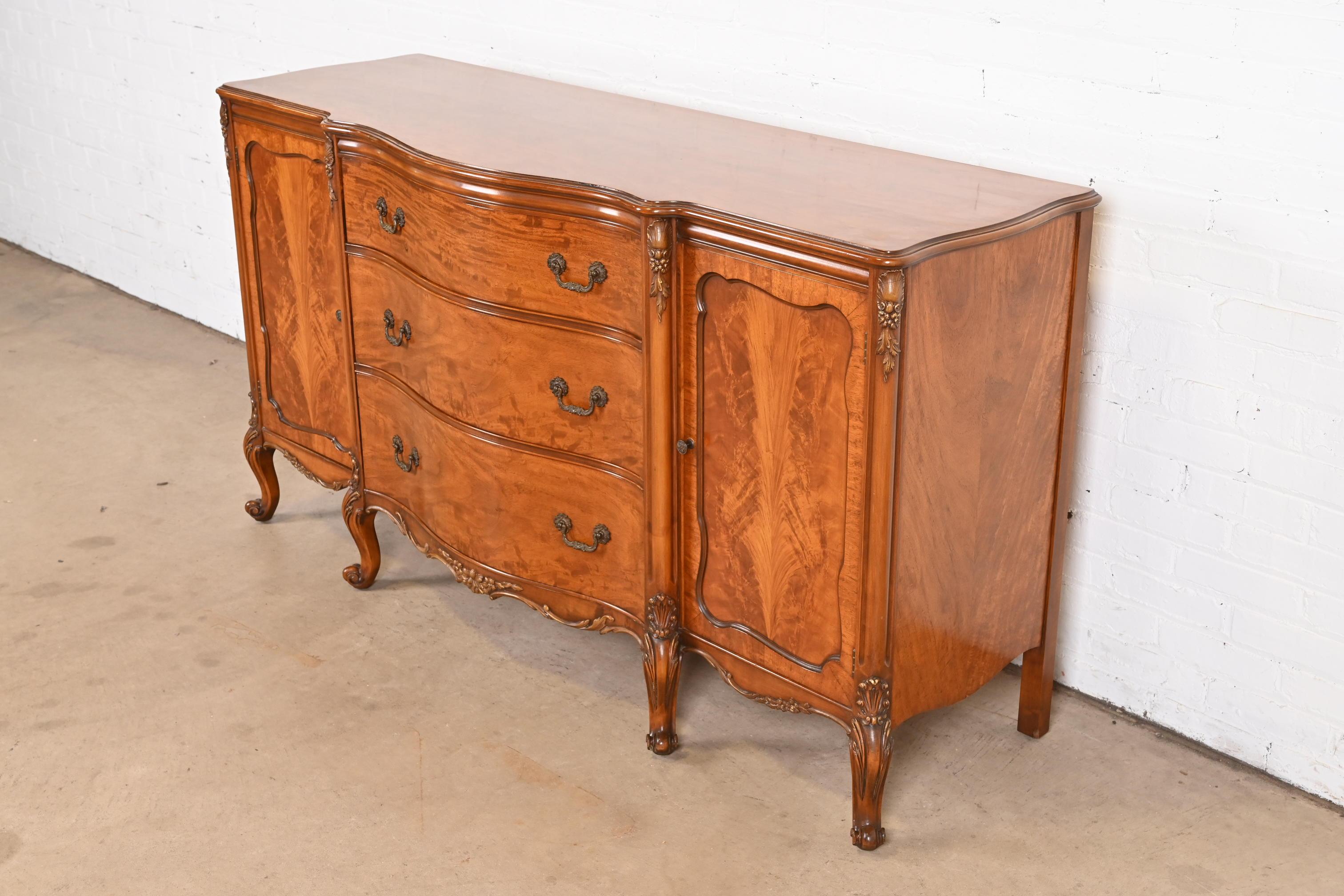 Romweber French Provincial Louis XV Burl Wood Sideboard Credenza, Circa 1920s In Good Condition In South Bend, IN