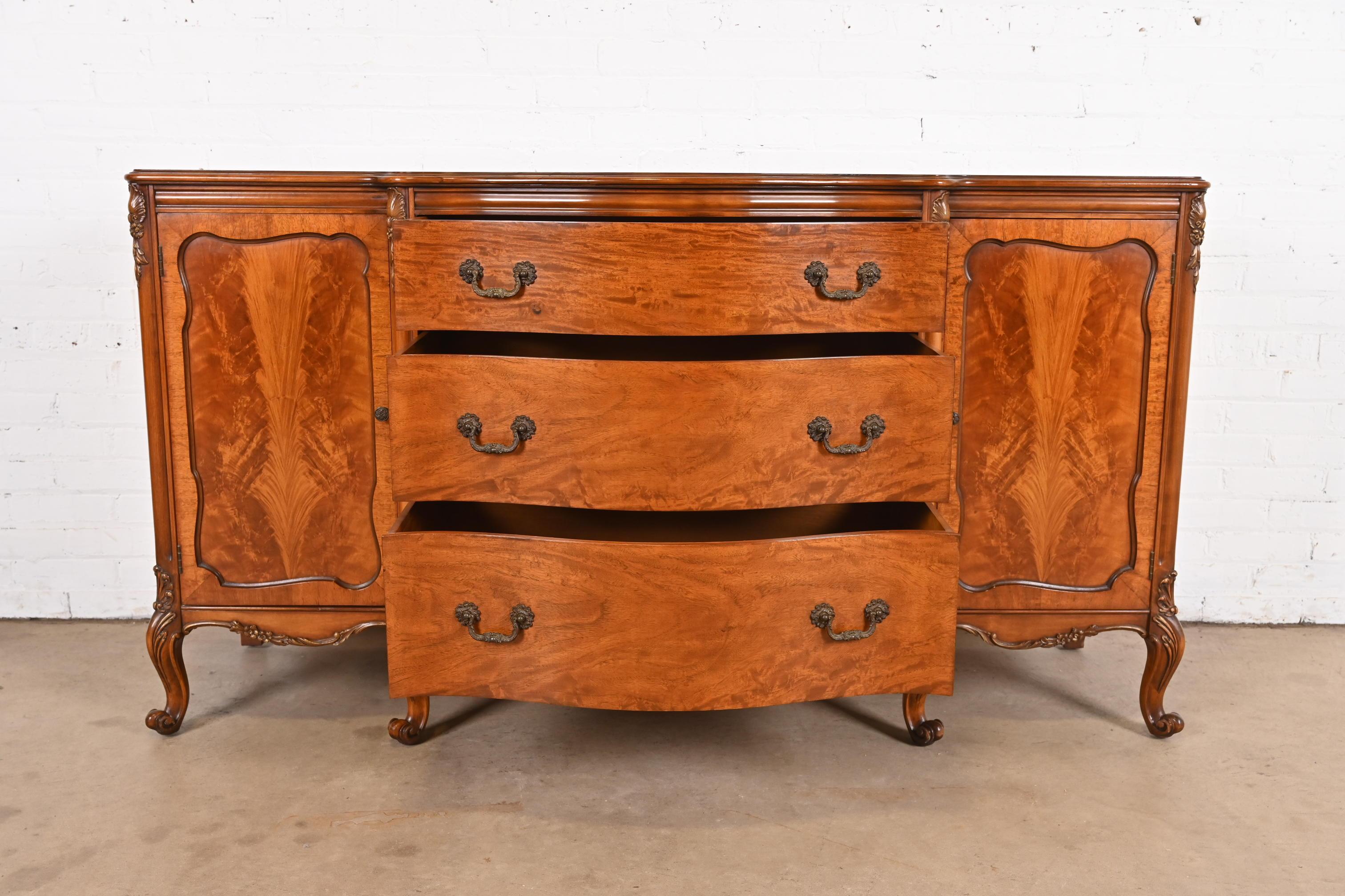 Romweber French Provincial Louis XV Burl Wood Sideboard Credenza, Circa 1920s 1
