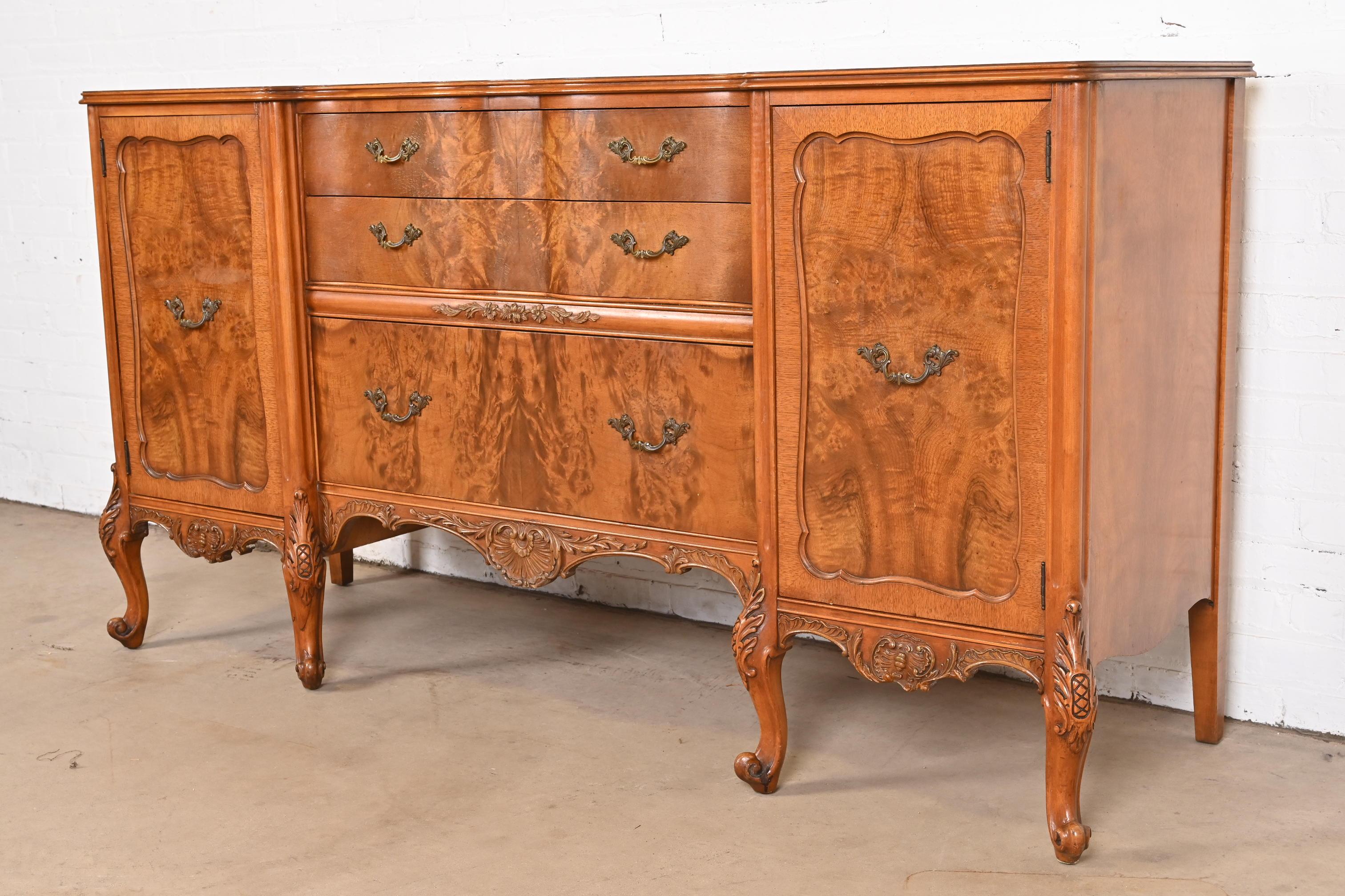 Romweber French Provincial Louis XV Burl Wood Sideboard or Bar Cabinet, 1920s In Good Condition For Sale In South Bend, IN