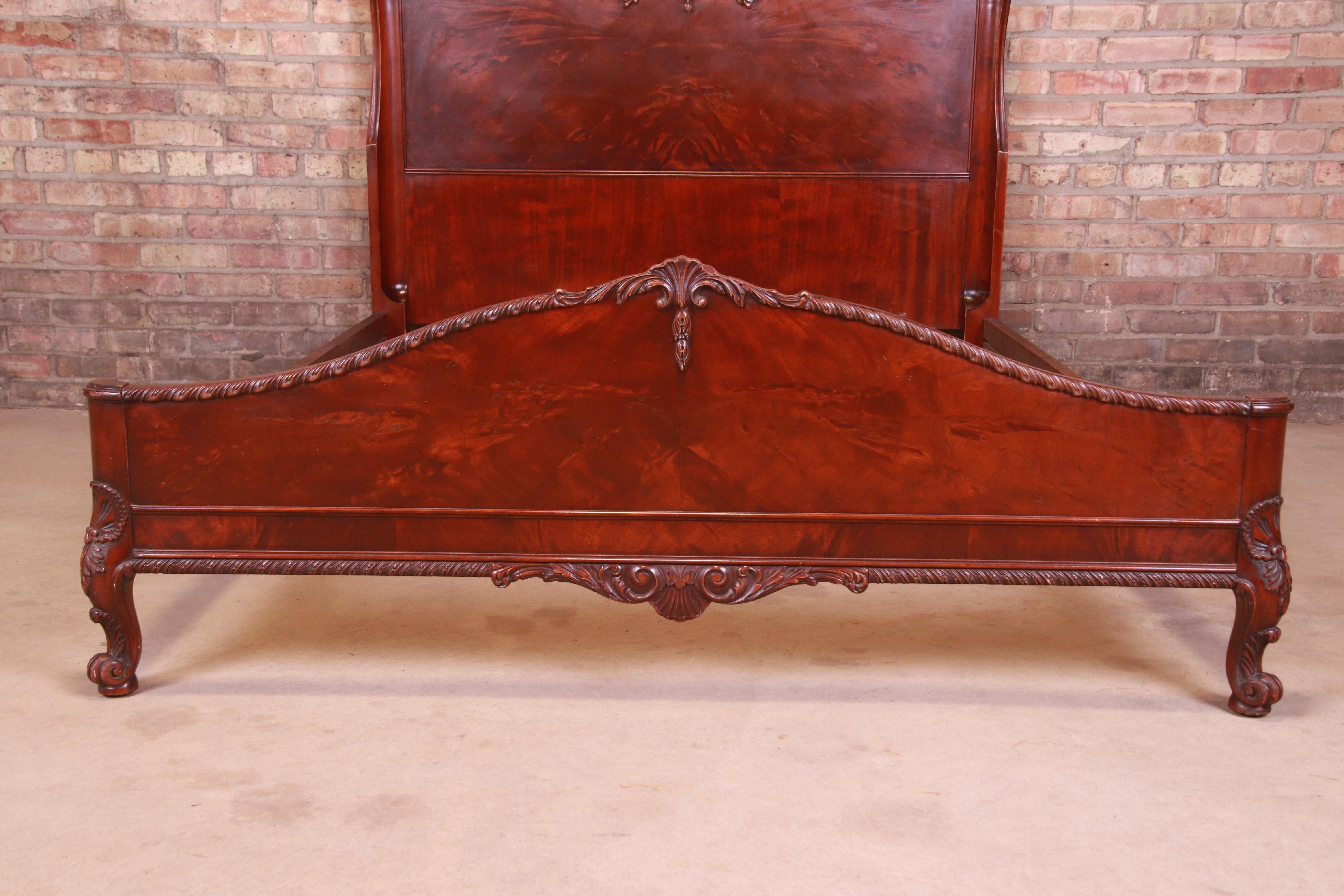 Romweber French Provincial Louis XV Burled Mahogany Full Size Bed, Circa 1920s 4