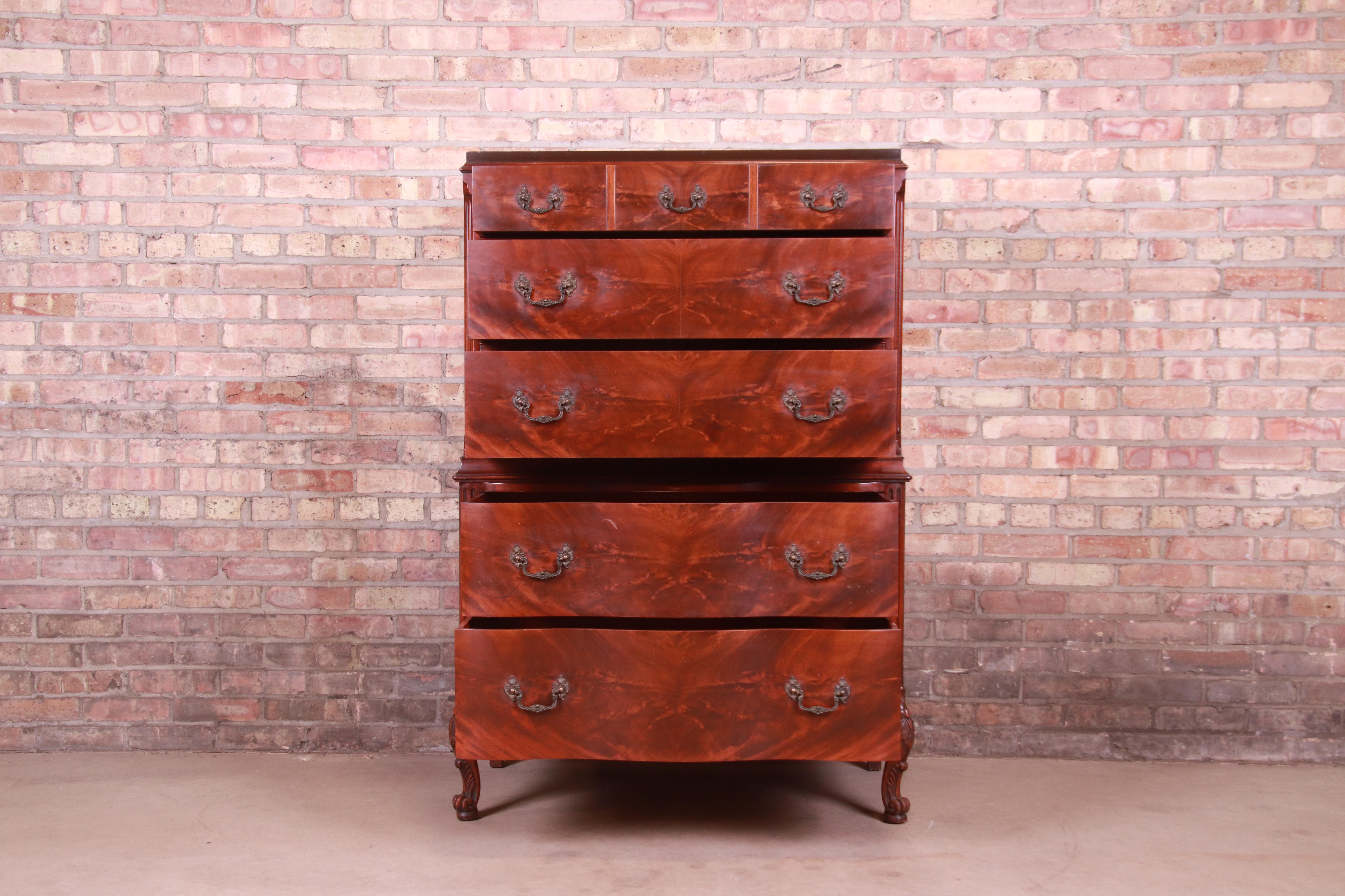 Romweber French Provincial Louis XV Burled Mahogany Highboy Dresser, Circa 1920s In Good Condition In South Bend, IN