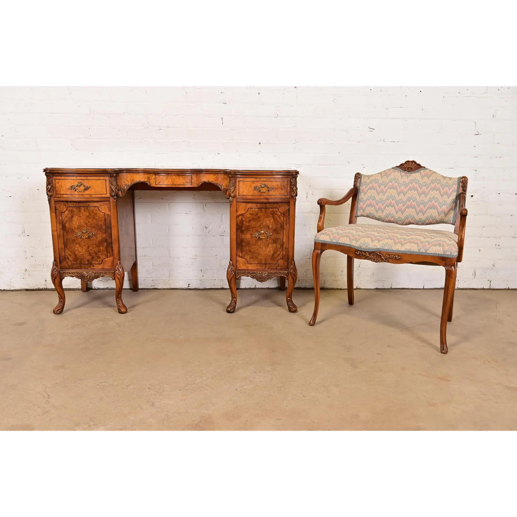 Sedia da toilette in legno d'acacia intagliato Luigi XV di Romweber, CIRCA 1920 in vendita 4