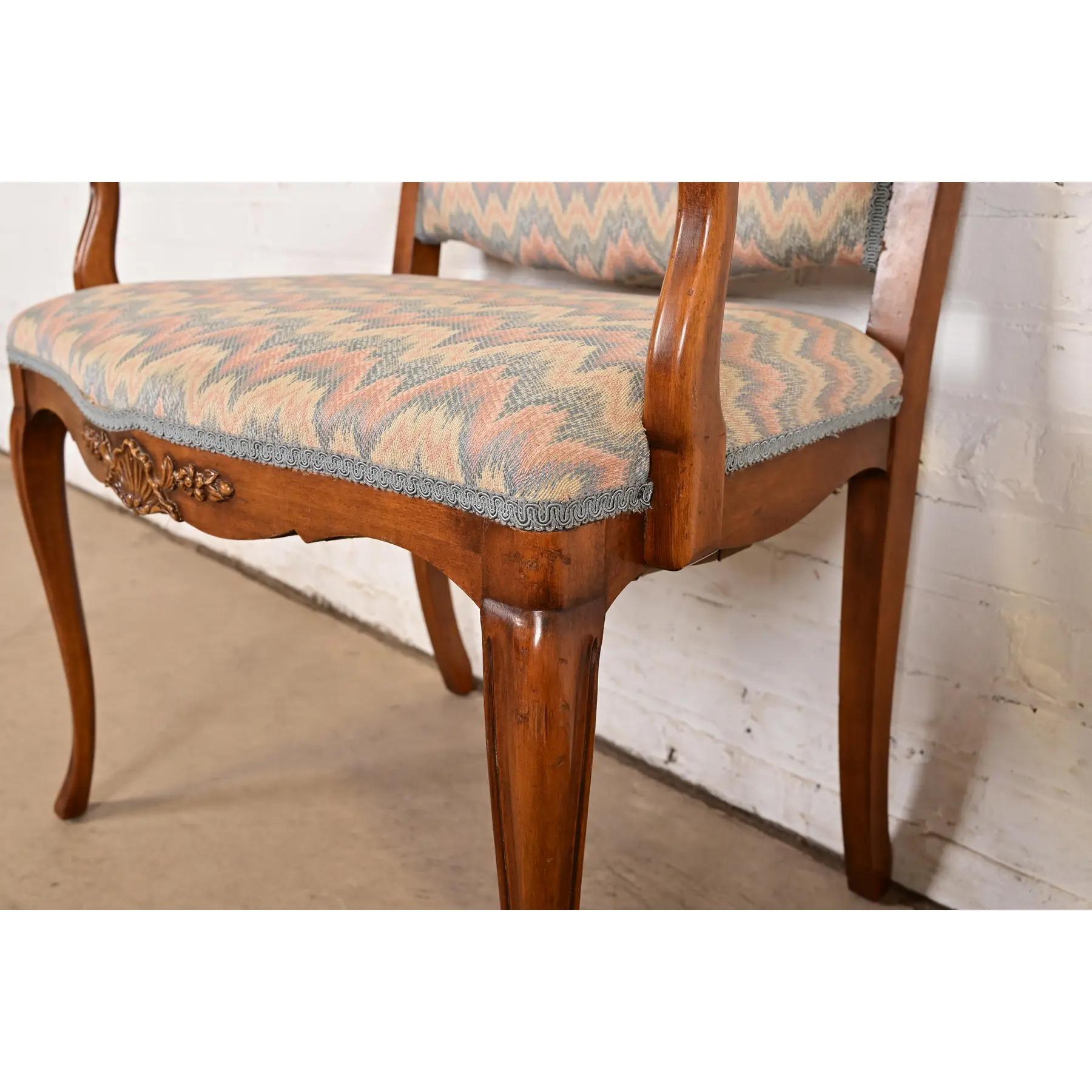 Sedia da toilette in legno d'acacia intagliato Luigi XV di Romweber, CIRCA 1920 in vendita 1
