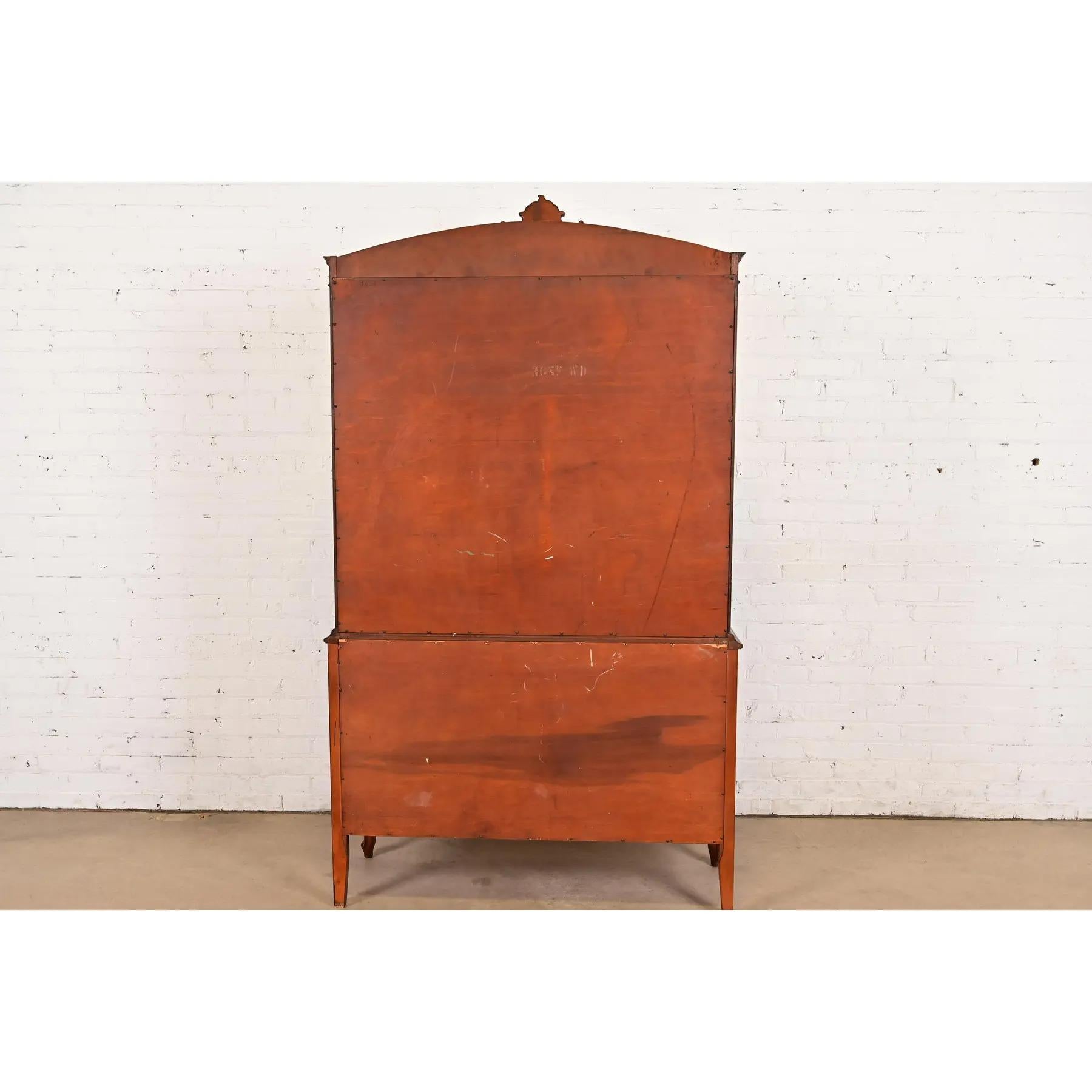 Romweber Französisch Provincial Louis XV geschnitzt Palisander Breakfront Bücherschrank Kabinett im Angebot 10