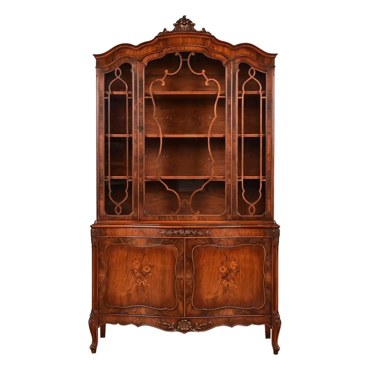 Romweber Französisch Provincial Louis XV geschnitzt Palisander Breakfront Bücherschrank Kabinett