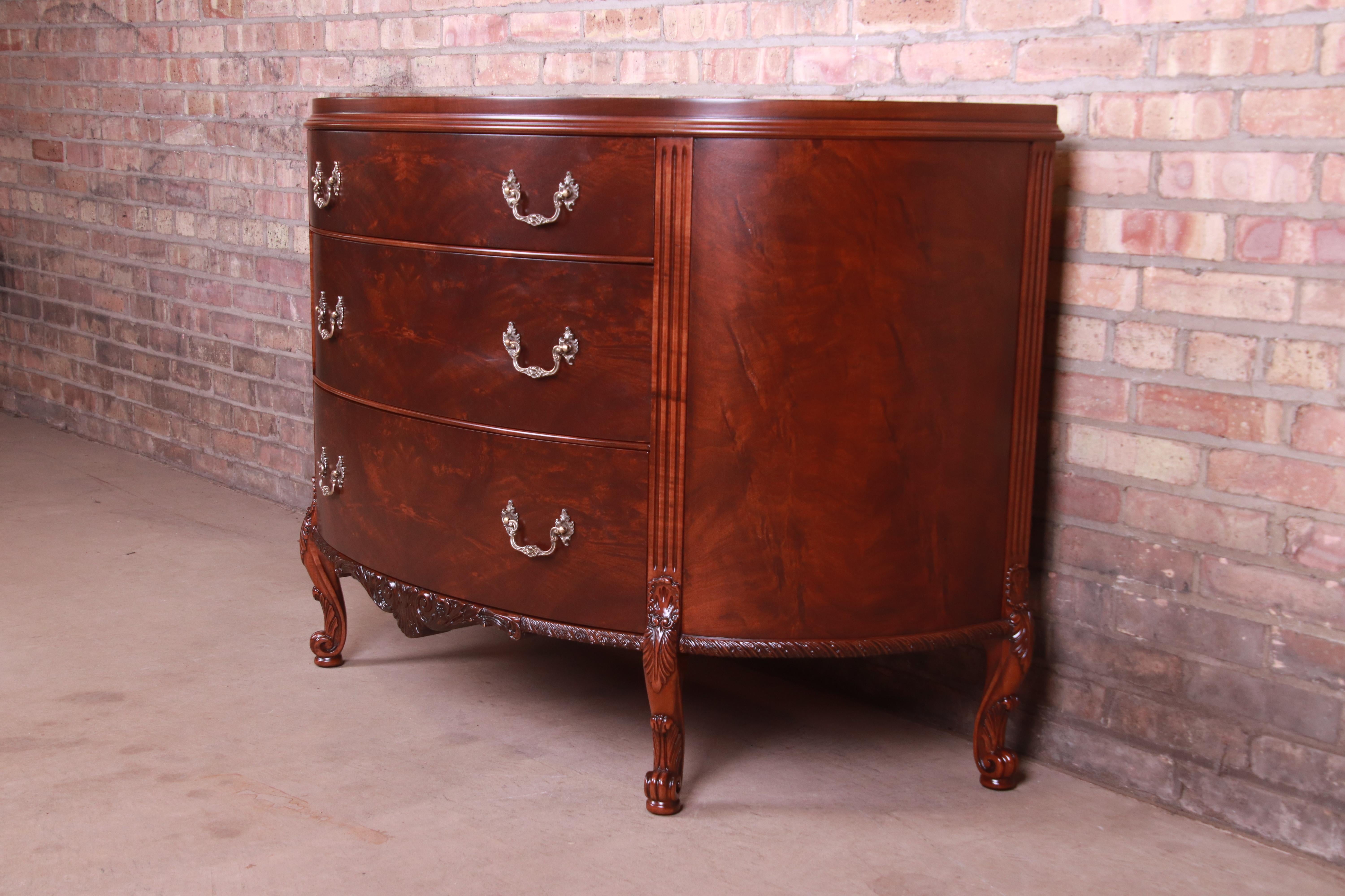 Romweber French Provincial Louis XV Flame Mahogany Demilune Dresser Chest, 1920s In Good Condition In South Bend, IN