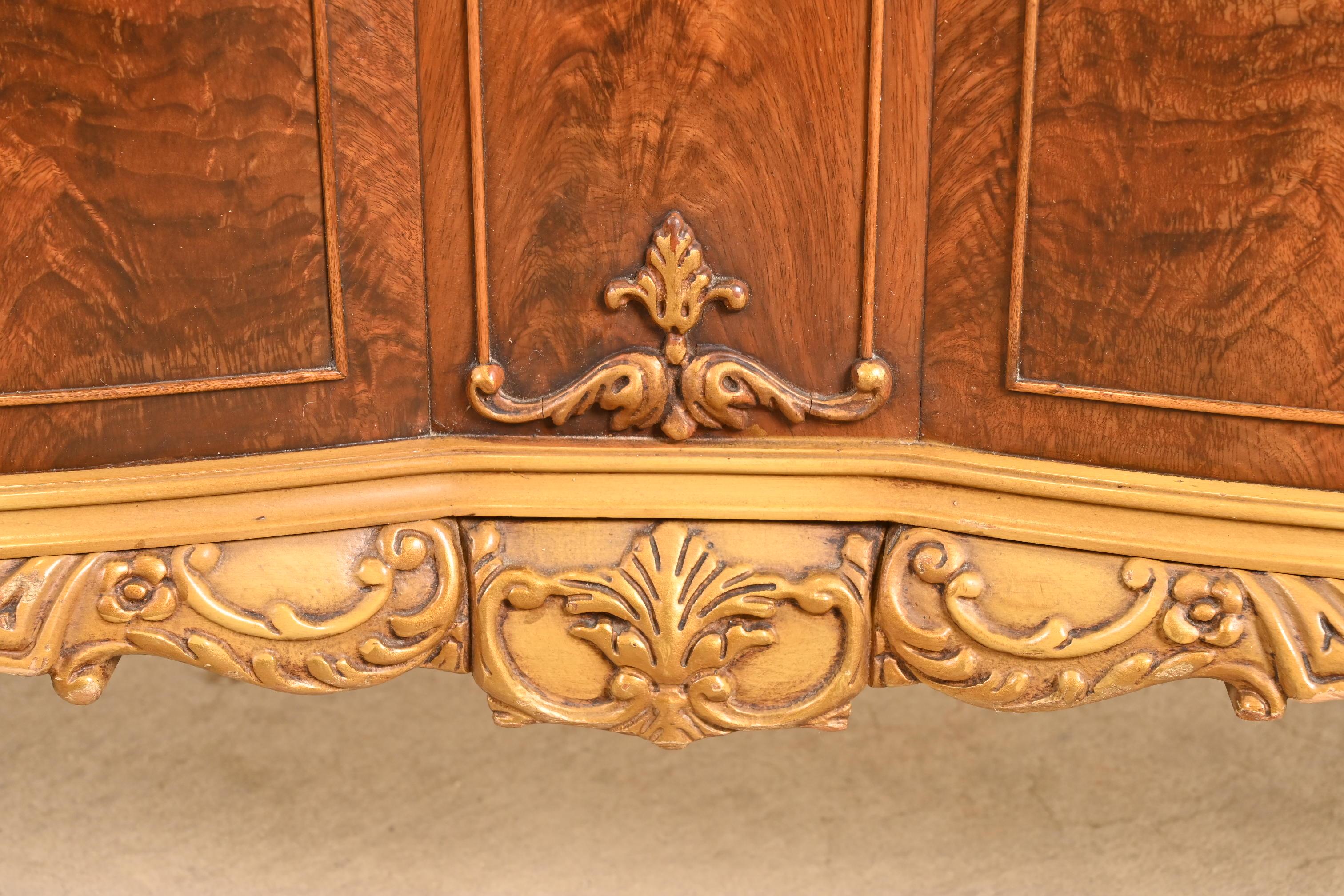 Romweber French Provincial Louis XV Mahogany and Parcel Painted Full Size Bed For Sale 5