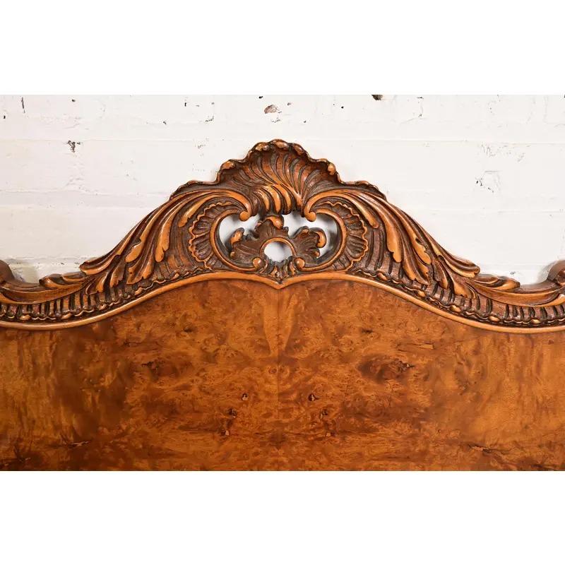 Romweber French Provincial Louis XV Ornate geschnitzt Burl Holz Twin Betten, Paar im Angebot 3