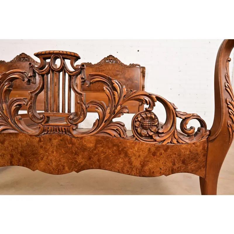Romweber French Provincial Louis XV Ornate geschnitzt Burl Holz Twin Betten, Paar im Angebot 6