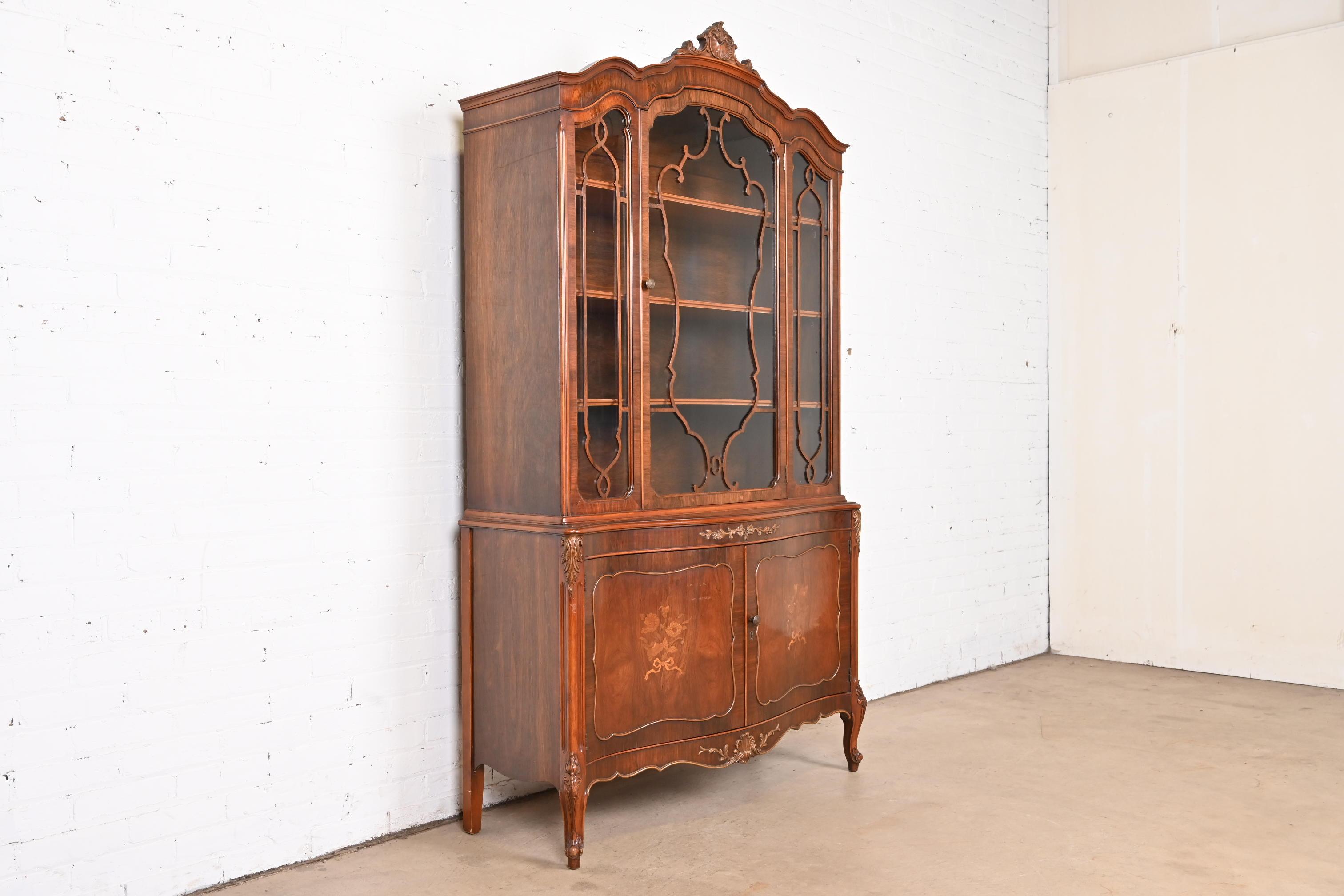 Romweber French Provincial Louis XV Rosewood Breakfront Bookcase Cabinet, Circa  In Good Condition In South Bend, IN