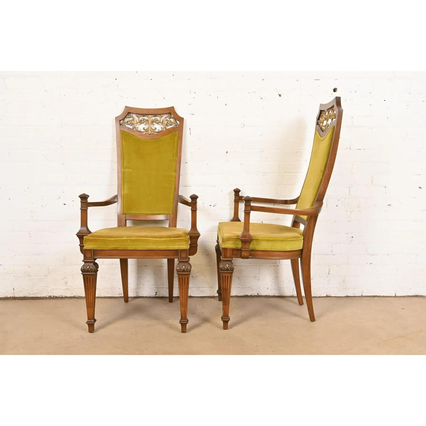 Sedie da pranzo Romweber in legno di noce intagliato e con schienale a canne, di epoca Regency francese Louis XVI in vendita 4