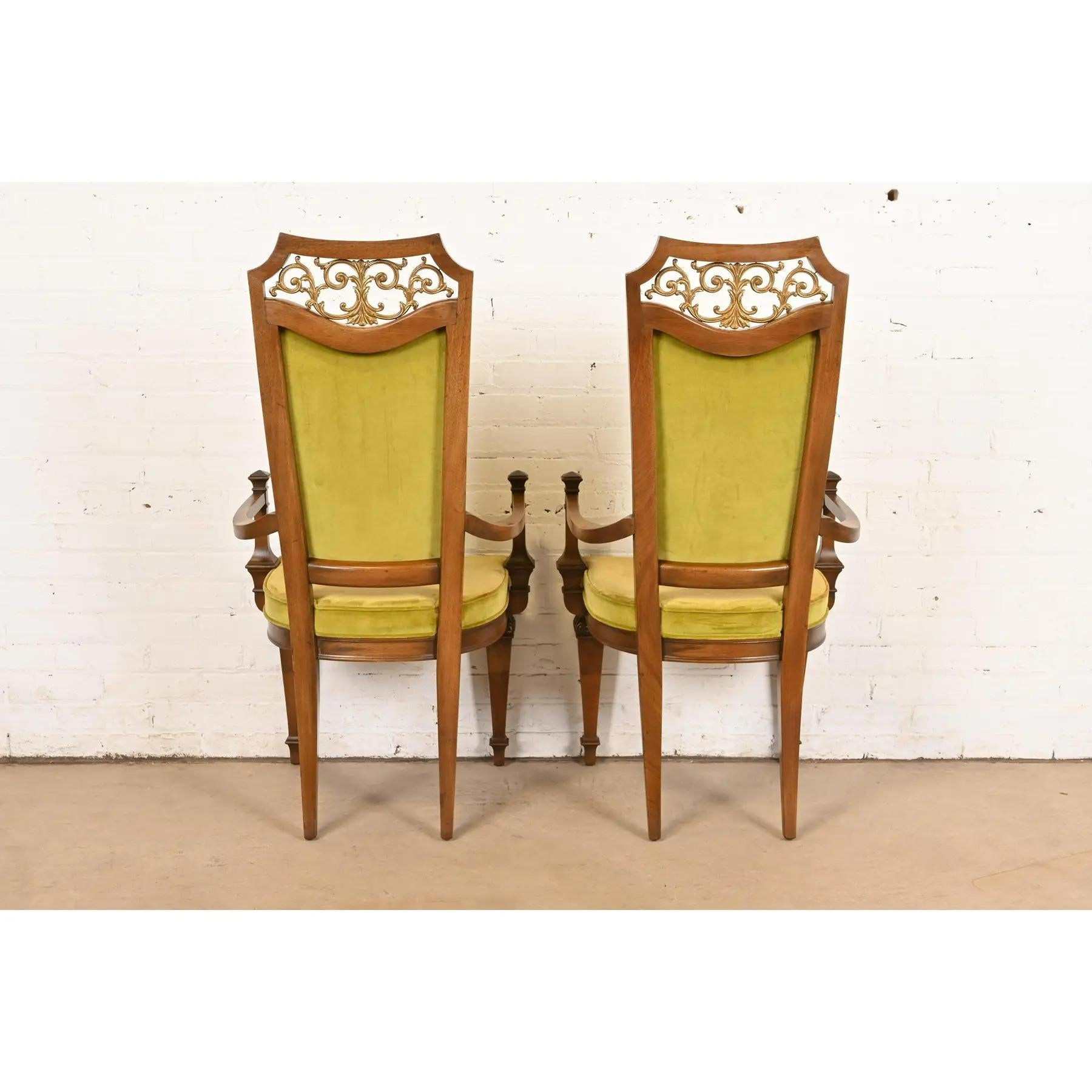 Sedie da pranzo Romweber in legno di noce intagliato e con schienale a canne, di epoca Regency francese Louis XVI in vendita 5