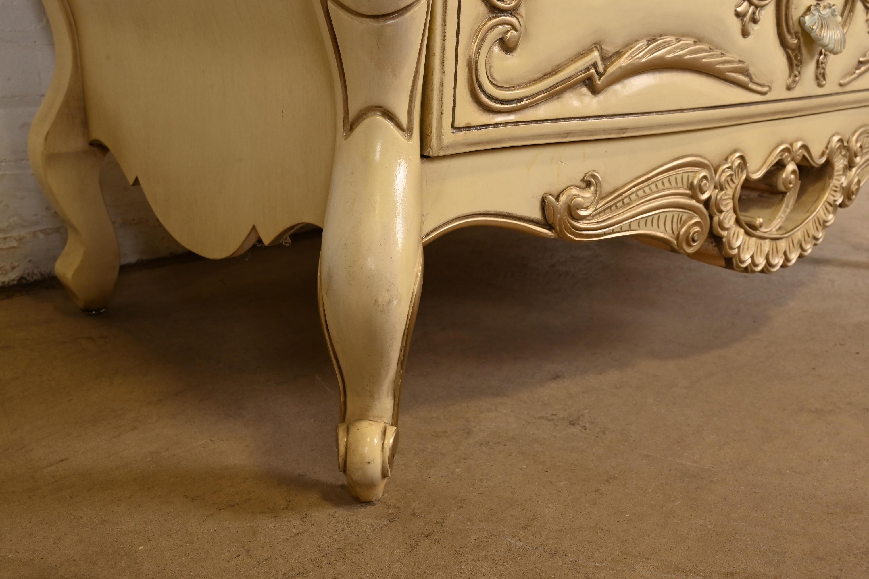 Romweber French Rococo Louis XV Cream Lacquered Armoire Dresser, Circa 1960s For Sale 4