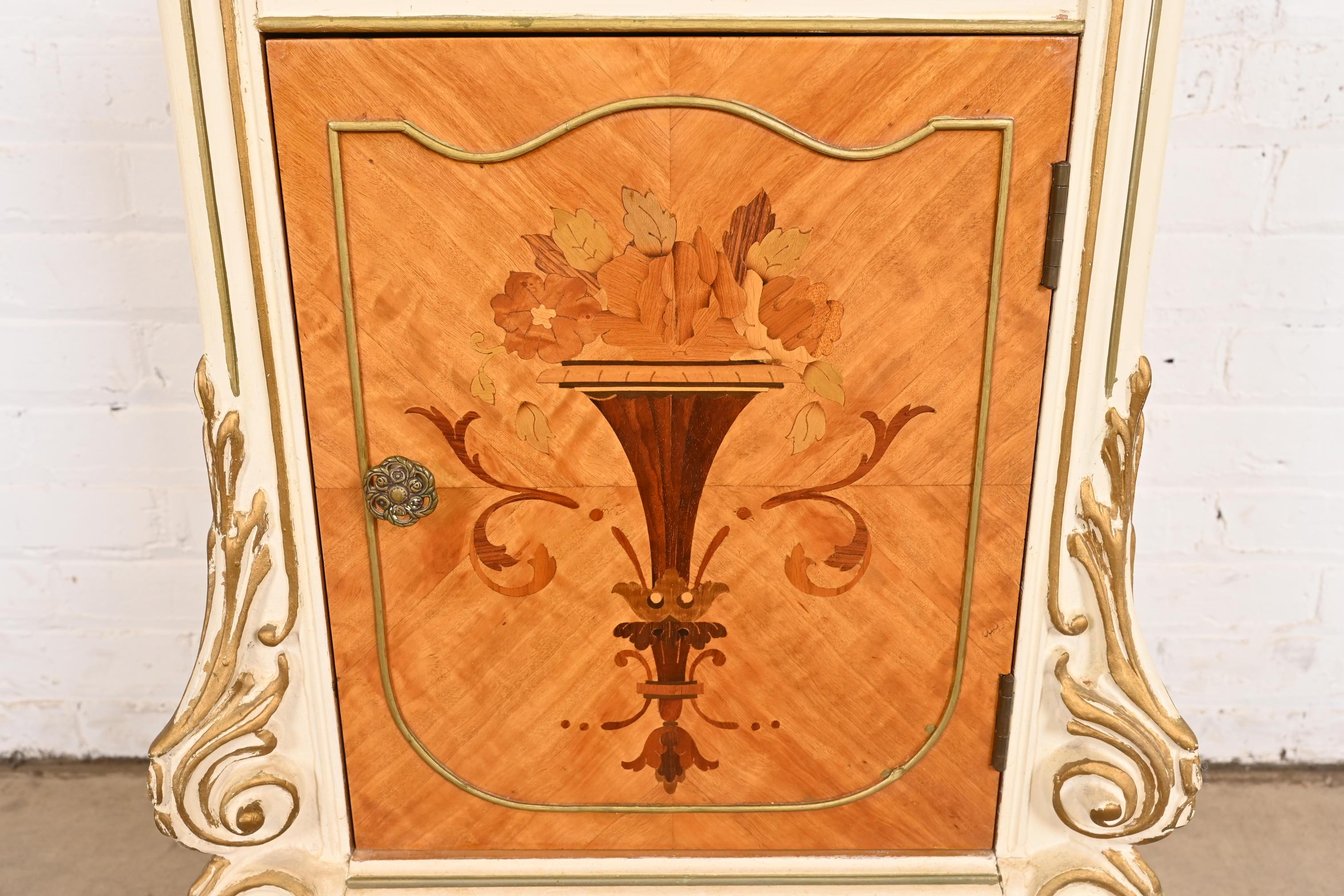 Table de nuit rocococo Louis XV peinte à la feuille, années 1930 en vente 6