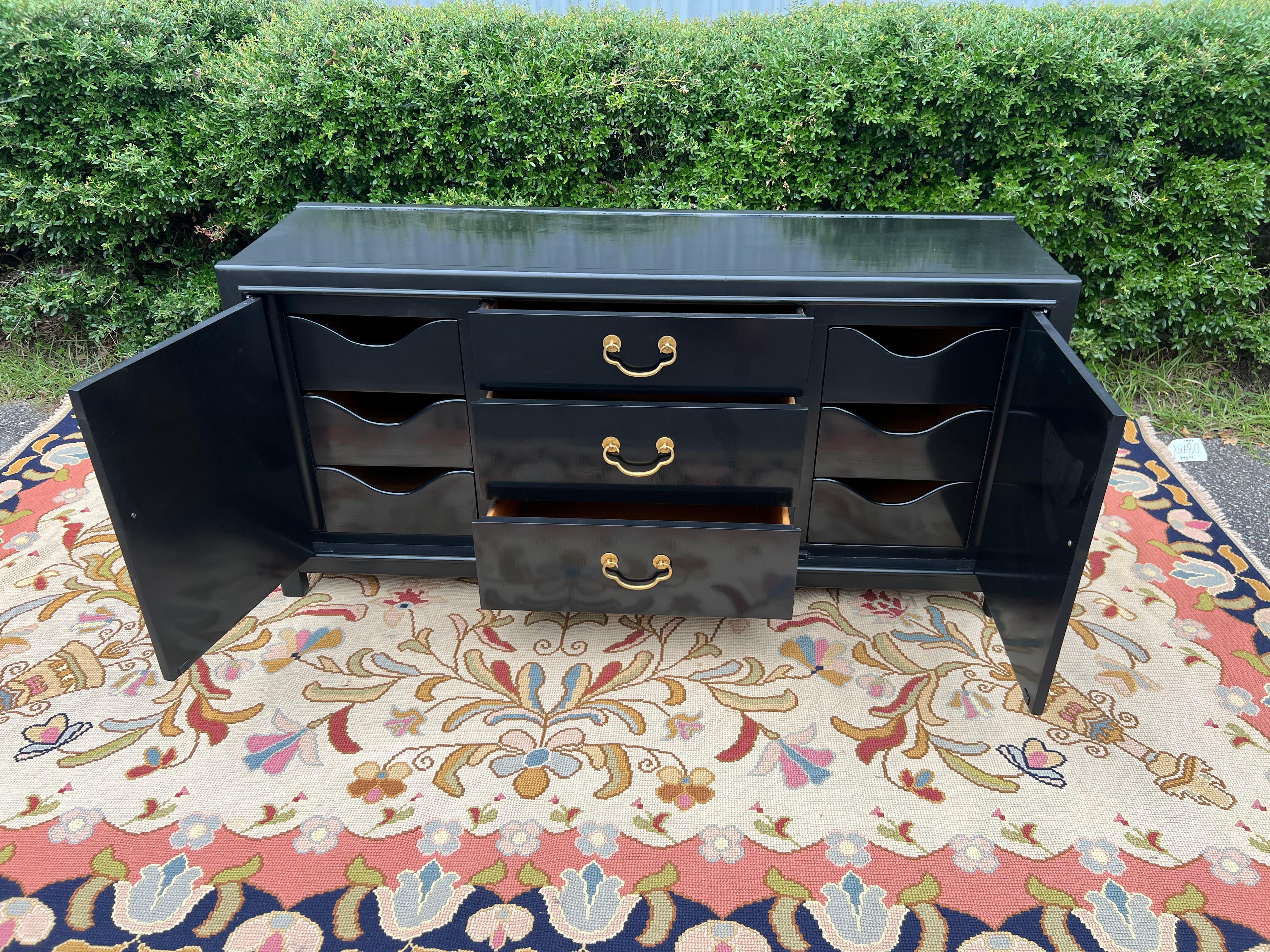 Romweber Hollywood Regency Chinoiserie Credenza laccata nera, rifinita in vendita 5
