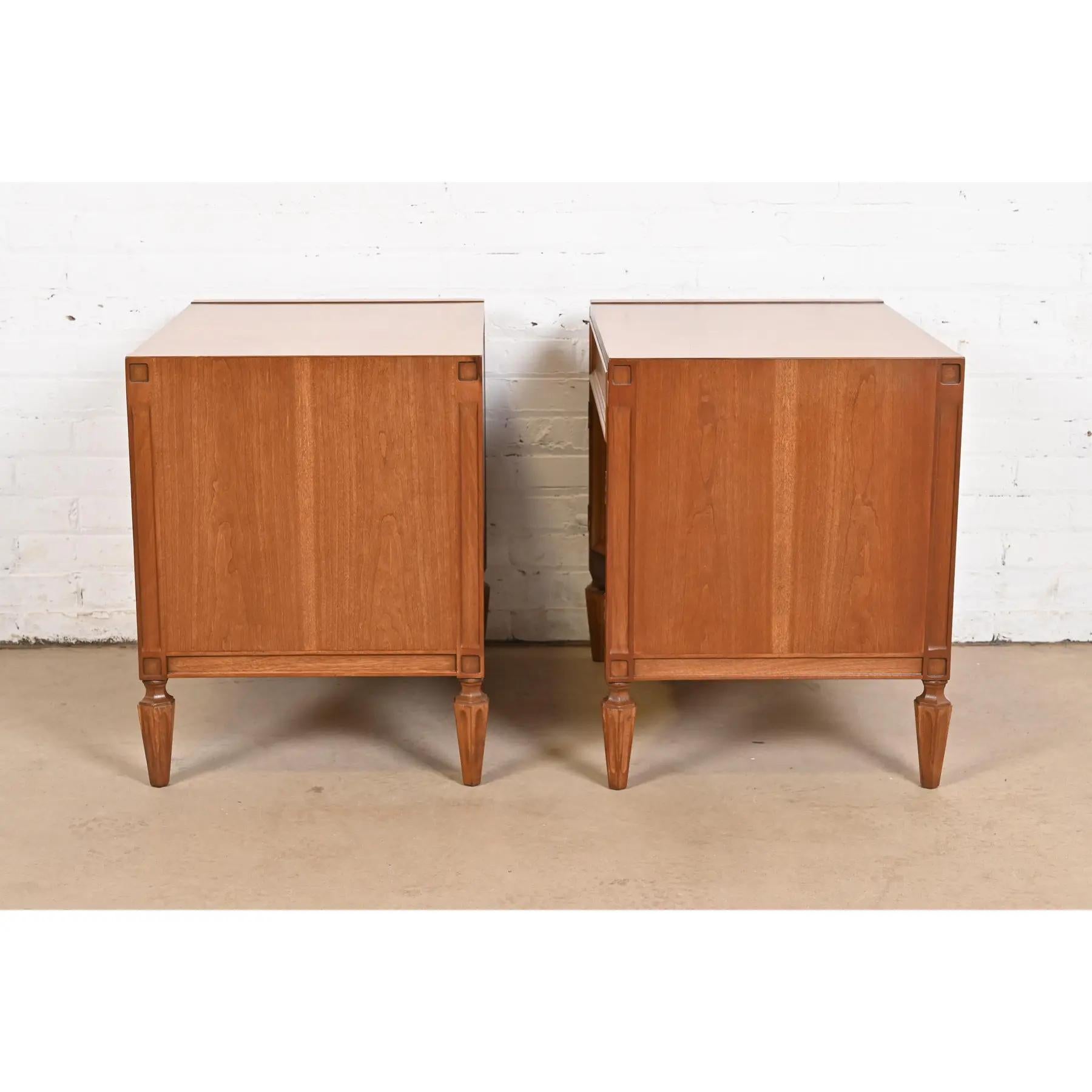 Romweber Mid-Century Hollywood Regency Burl Wood Nightstands, Newly Refinished For Sale 4