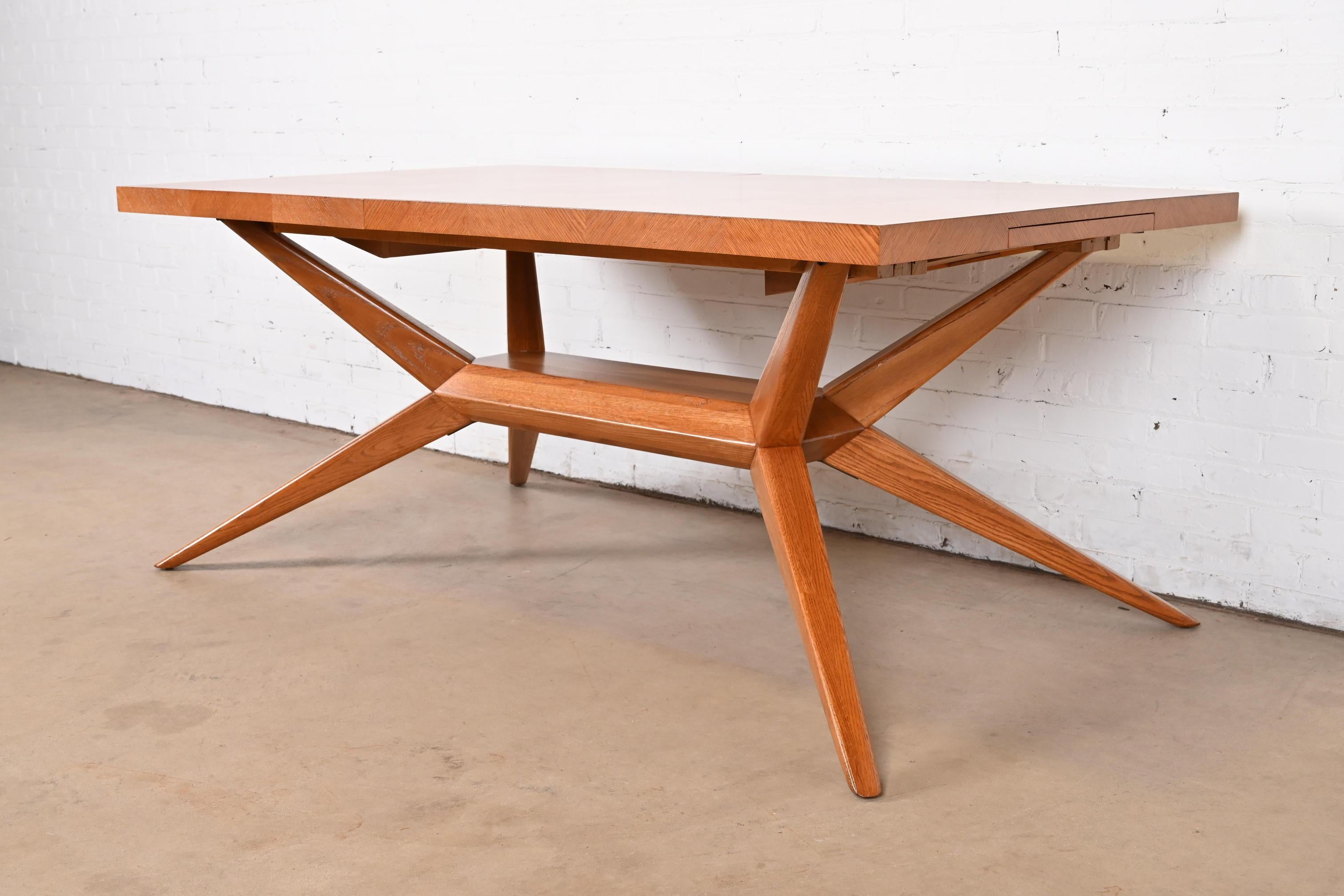 Romweber Mid-Century Modern Oak Spider Leg Dining Table, Newly Refinished For Sale 6