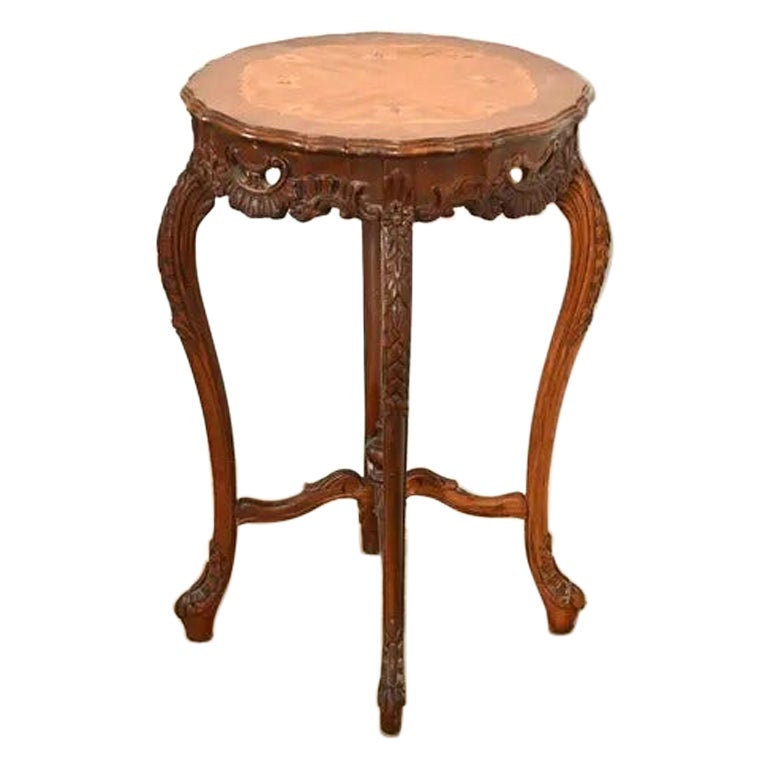 Romweber Style French Provincial Louis XV Carved Walnut Side Table, Circa 1930s For Sale