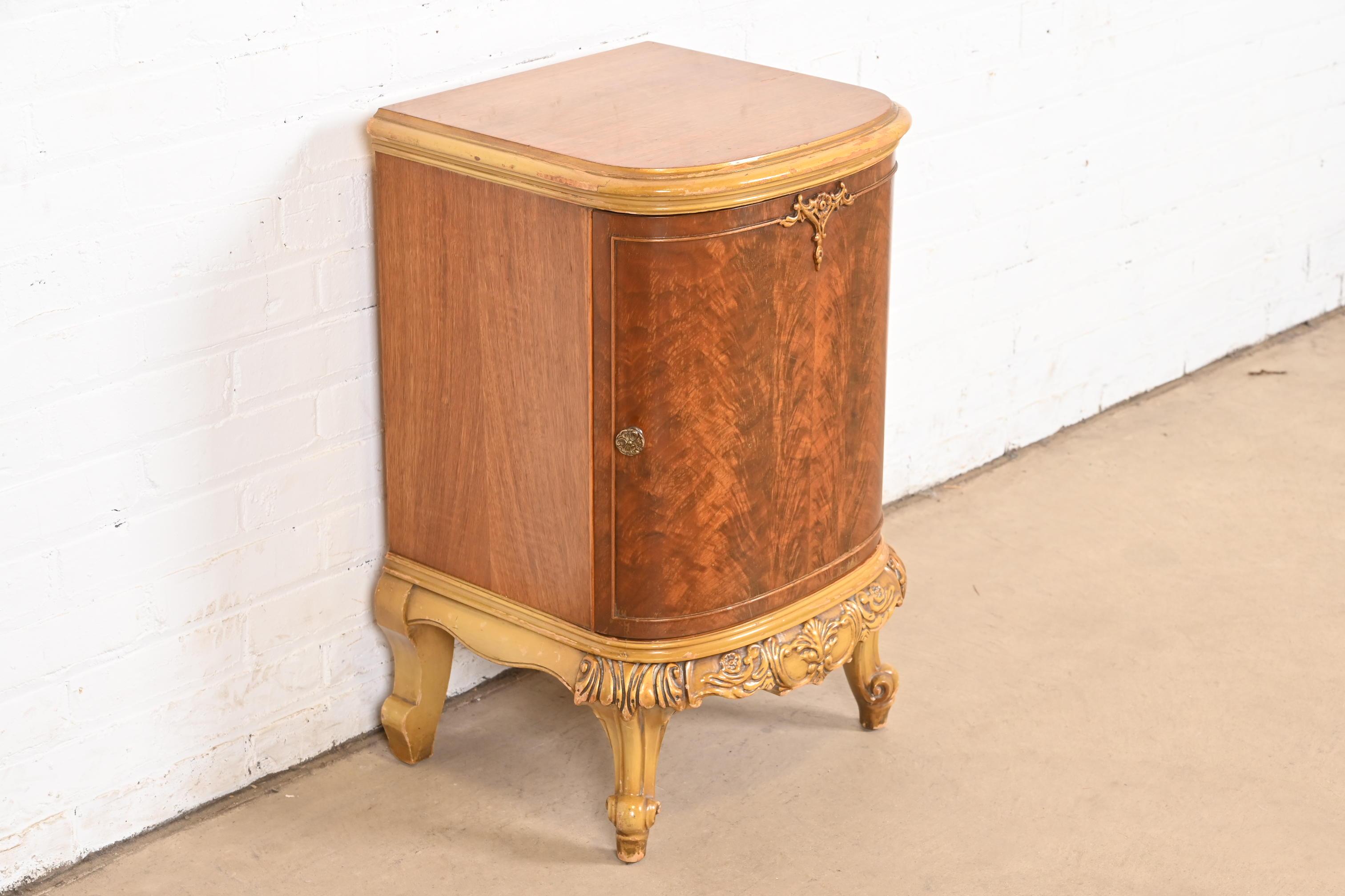 Early 20th Century Romweber Style French Provincial Louis XV Flame Mahogany Nightstand For Sale