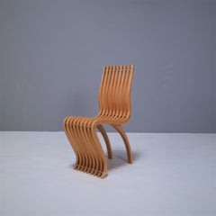 Ein Paar Esszimmerstühle von Ron Arad, Mod. Schizzo, 1989