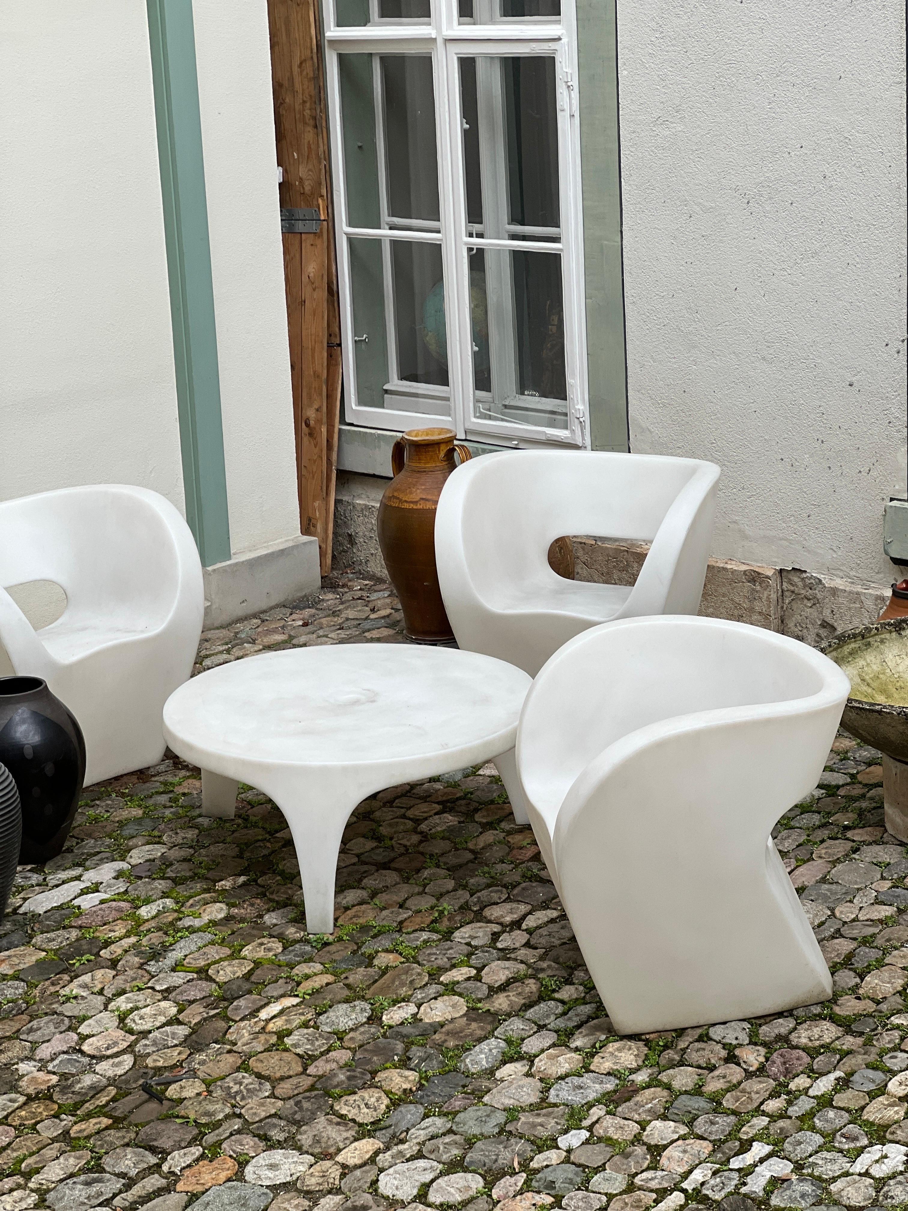 Ron Arad for Moroso 3 Outdoor Chairs and Table “Little Alfred”, Italy, 2000 In Good Condition For Sale In Basel, BS