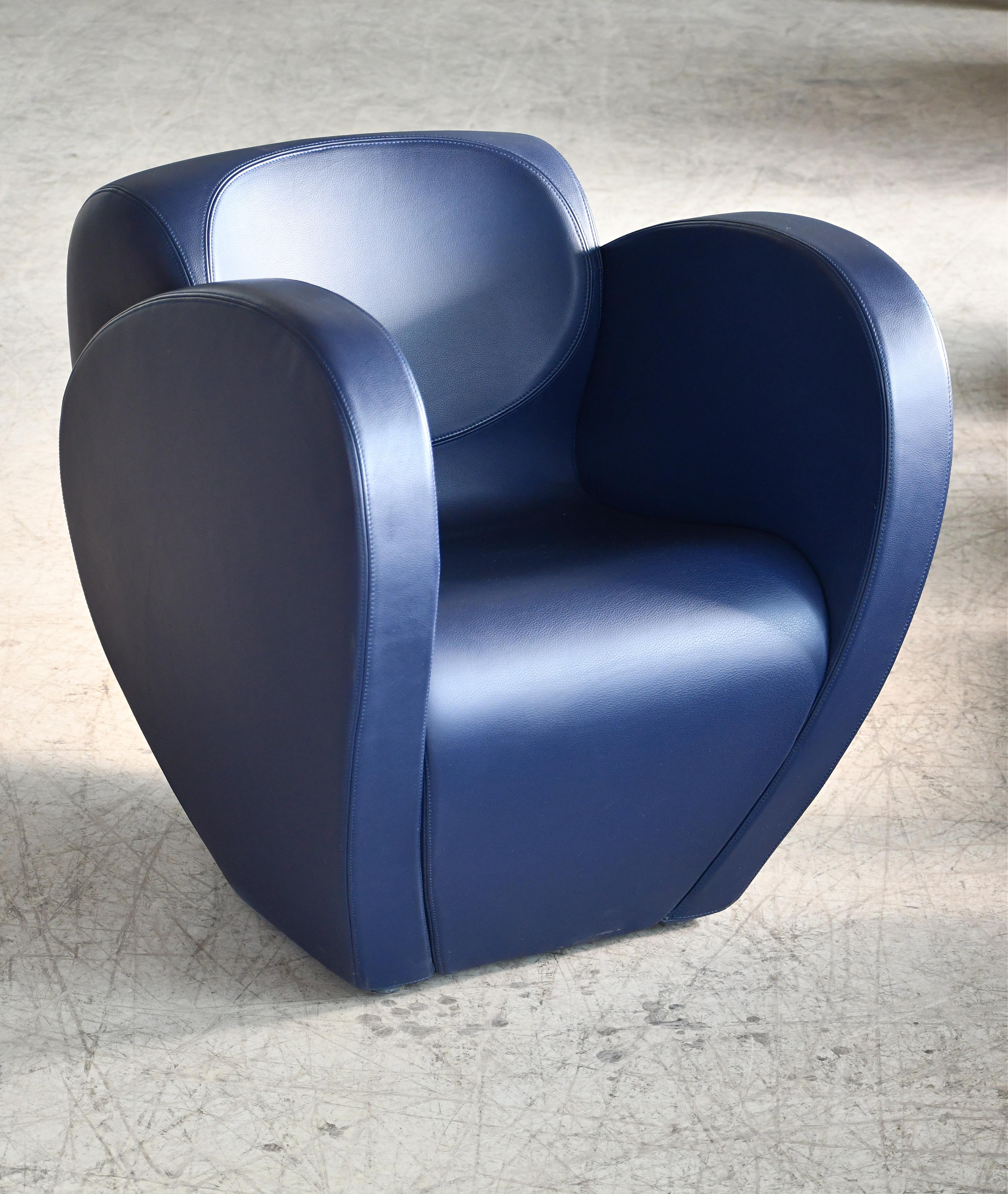 Ron Arad Lounge Chair Model in Blue Leather for Moroso, Italy  For Sale 4