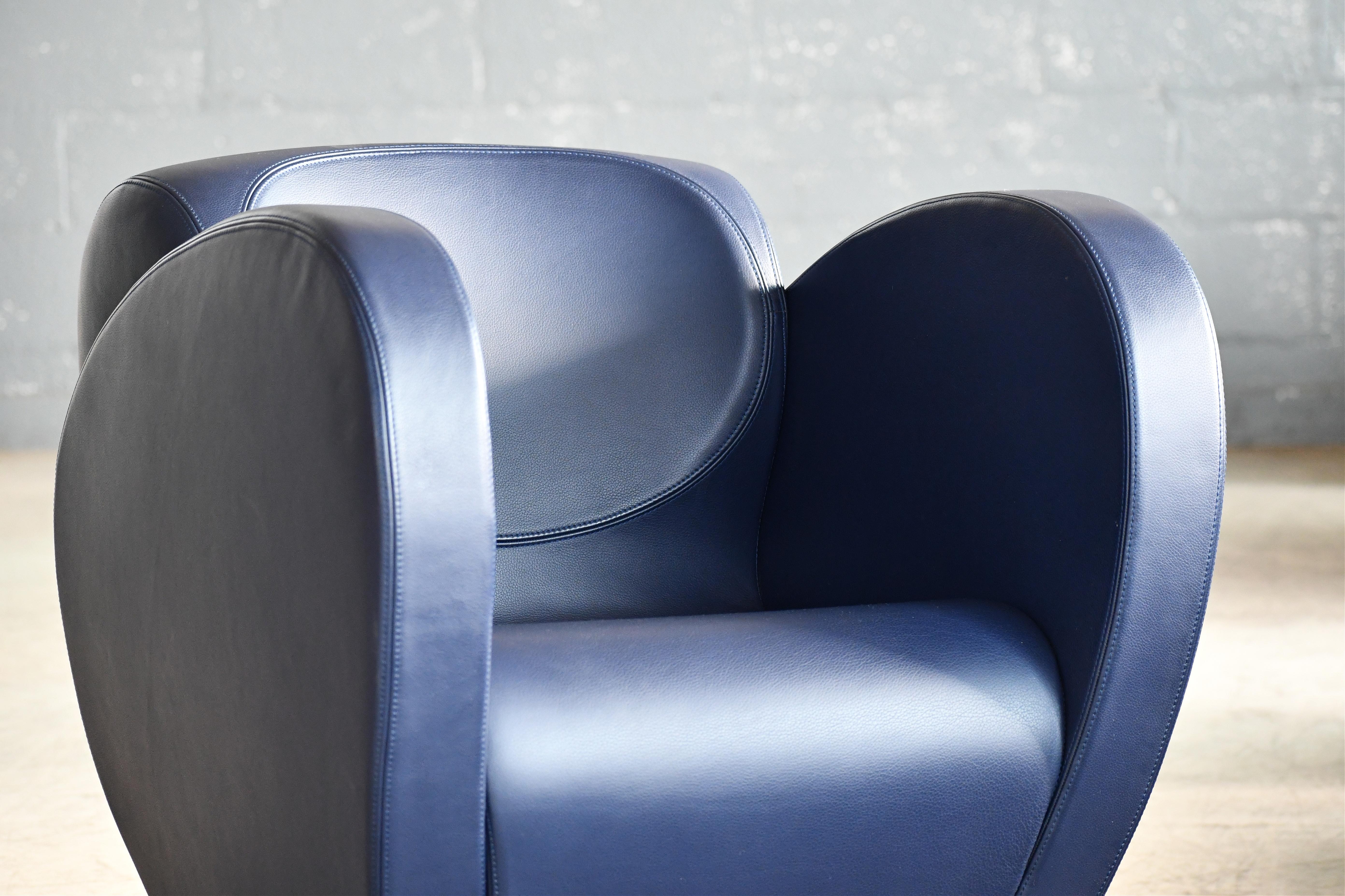 Late 20th Century Ron Arad Lounge Chair Model in Blue Leather for Moroso, Italy  For Sale
