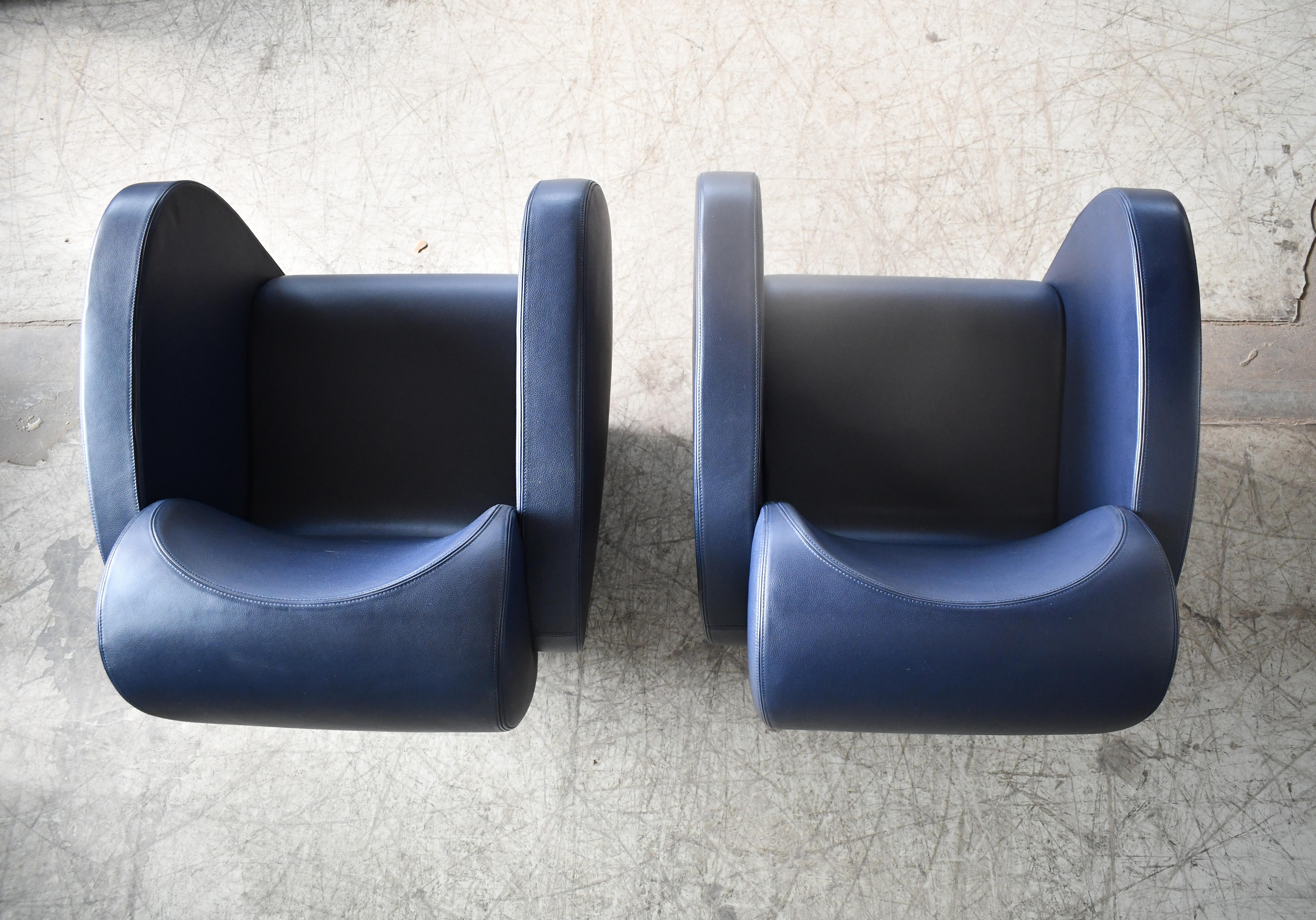 Ron Arad Lounge Chair Model in Blue Leather for Moroso, Italy  For Sale 3