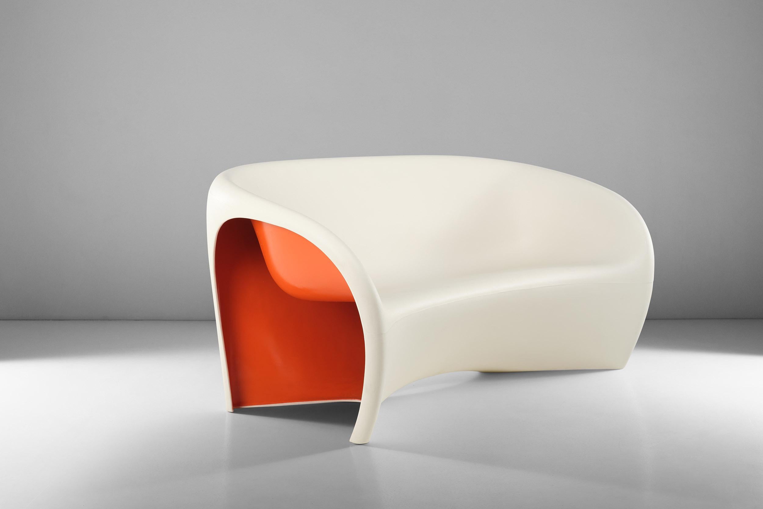 Moderne Canapé MT2 Ron Arad en polyéthylène pour Driade en vente