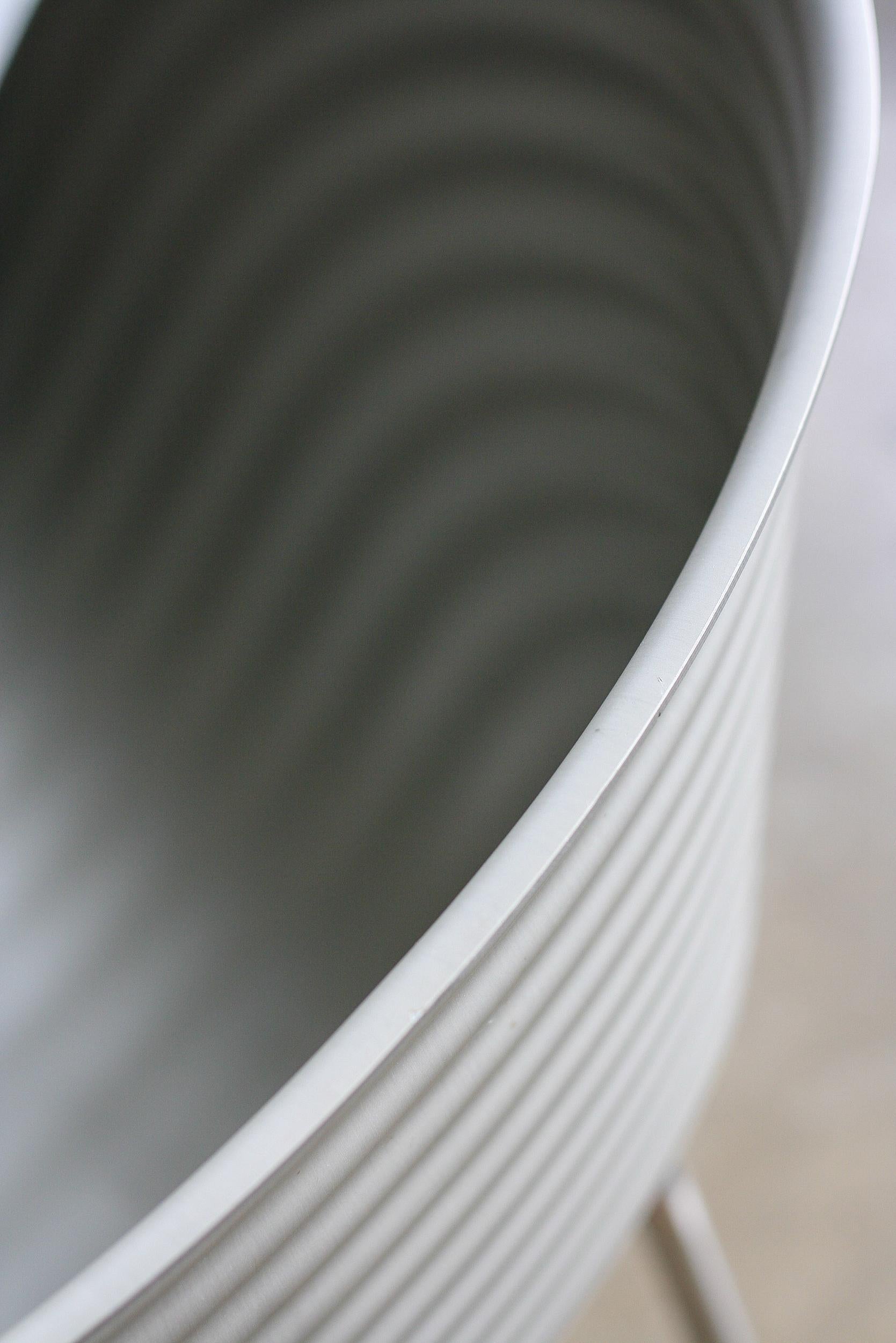 tom vac ron arad