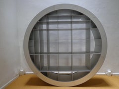 Ron Arad Reinventar la rueda Estantería por para ocultar