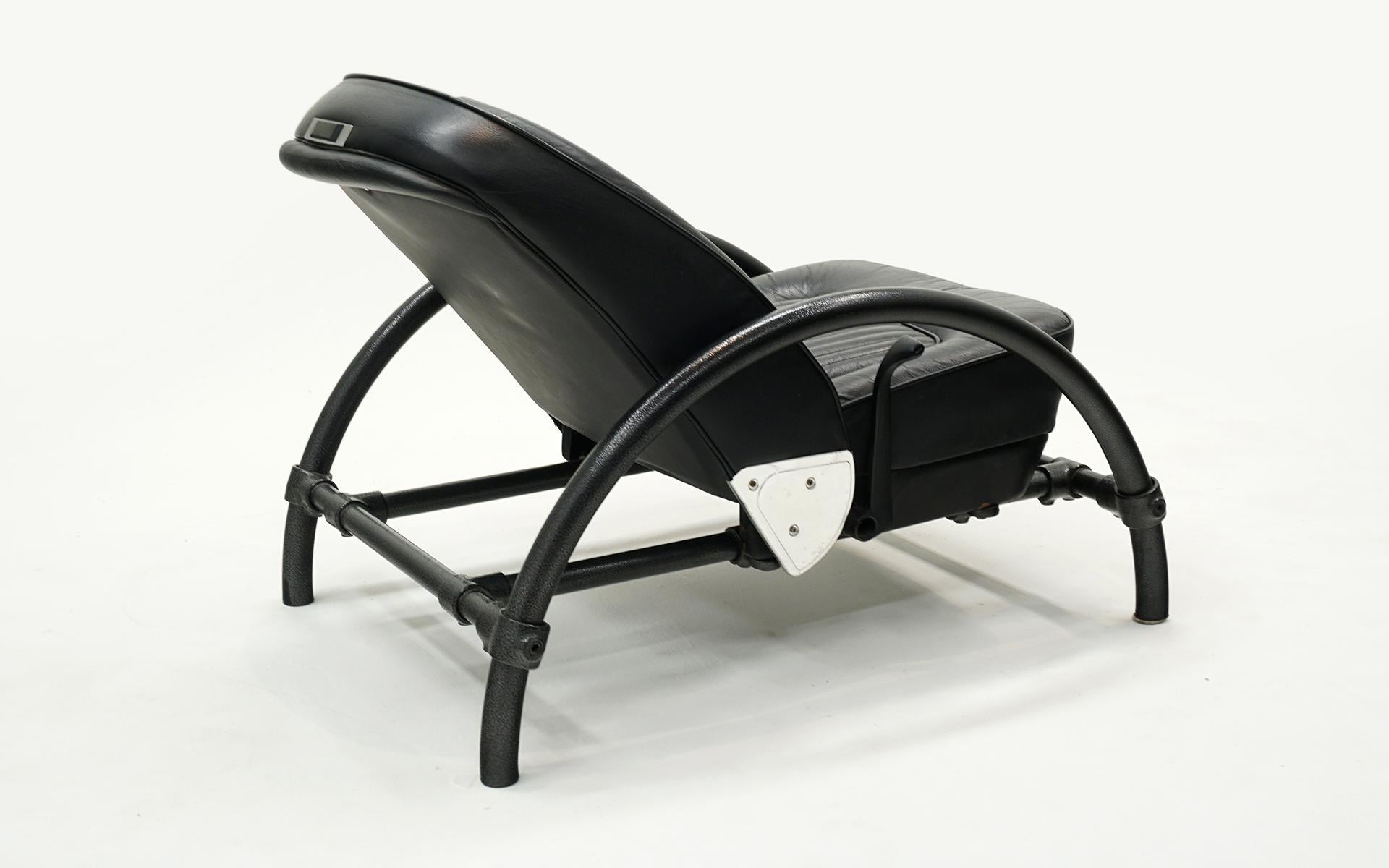 Late 20th Century Ron Arad Rover Chair for One Off LTD, London, 1980. Great Condition.  For Sale