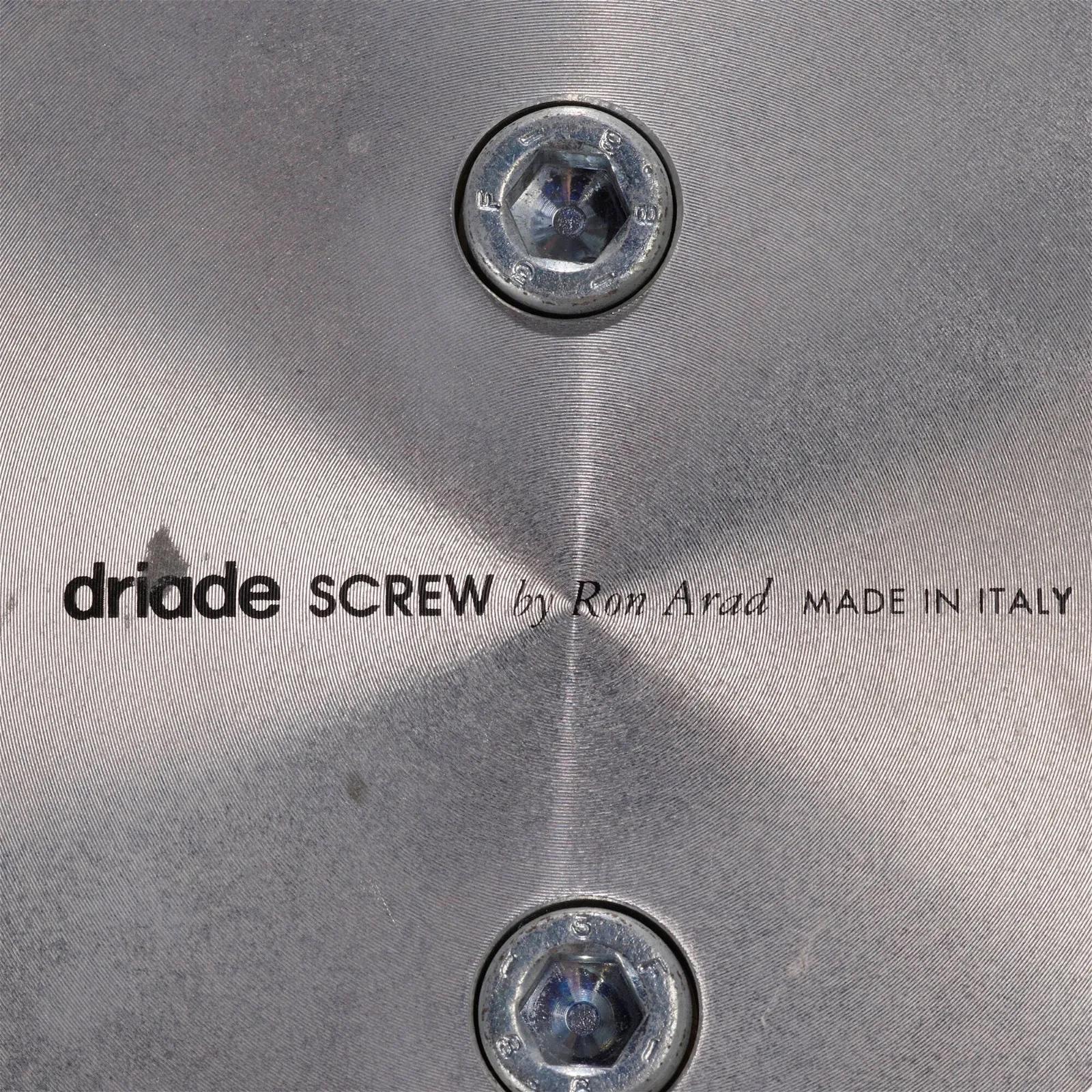 Ron Arad Schraube Hocker Satz von drei Driade Italien Skulptur Industrie Edelstahl im Angebot 3