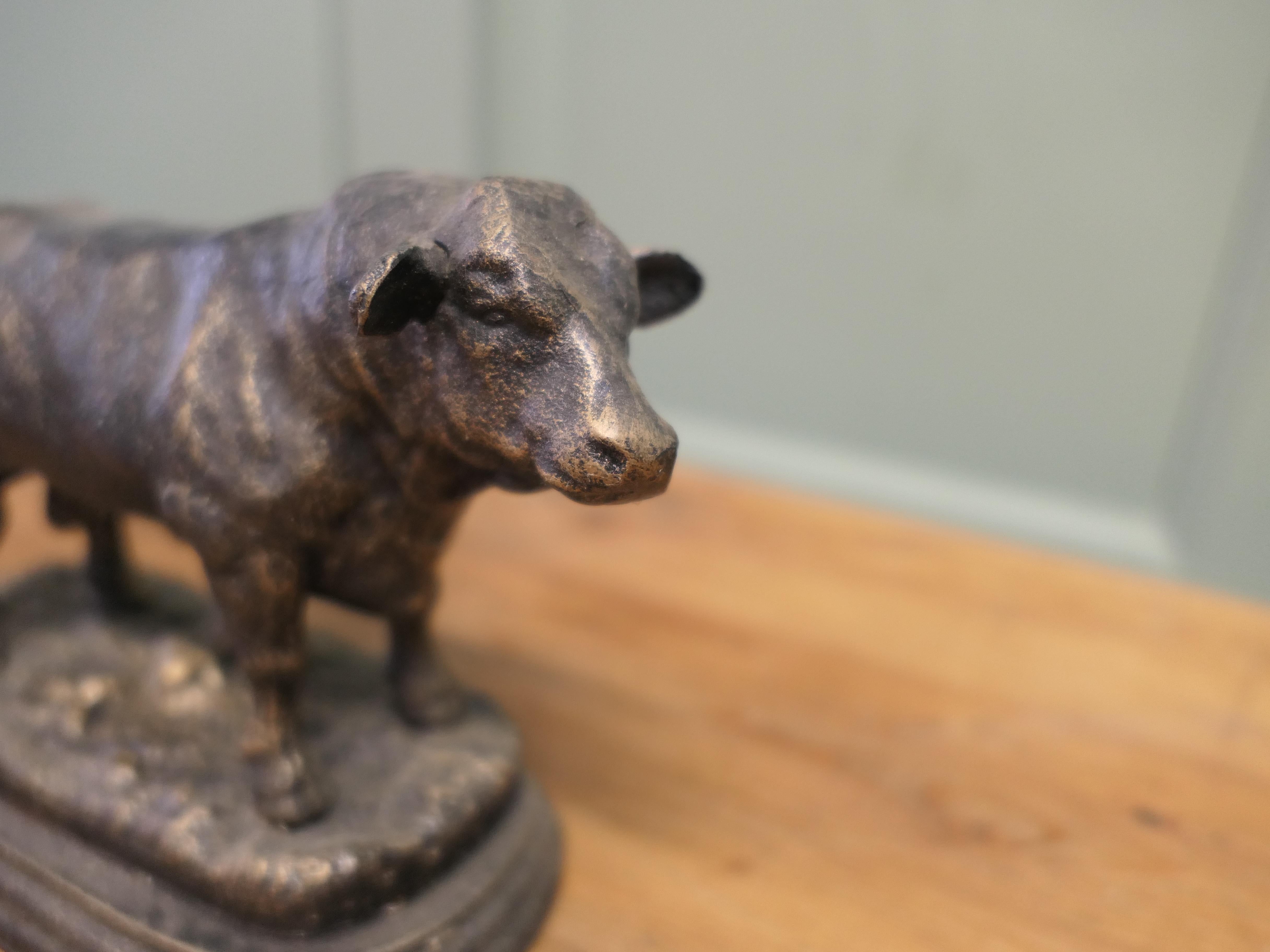 XIX secolo ornamento da scrivania di ron Bull con finitura in bronzo patinato in vendita