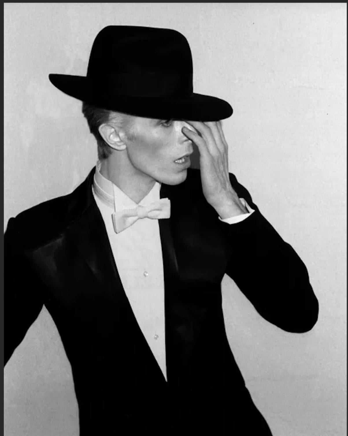 Black and White Photograph di Ron Galella - David Bowie