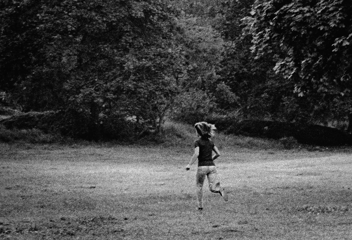 Jacqueline Kennedy Onassis, Central Park, New York - Photograph by Ron Galella