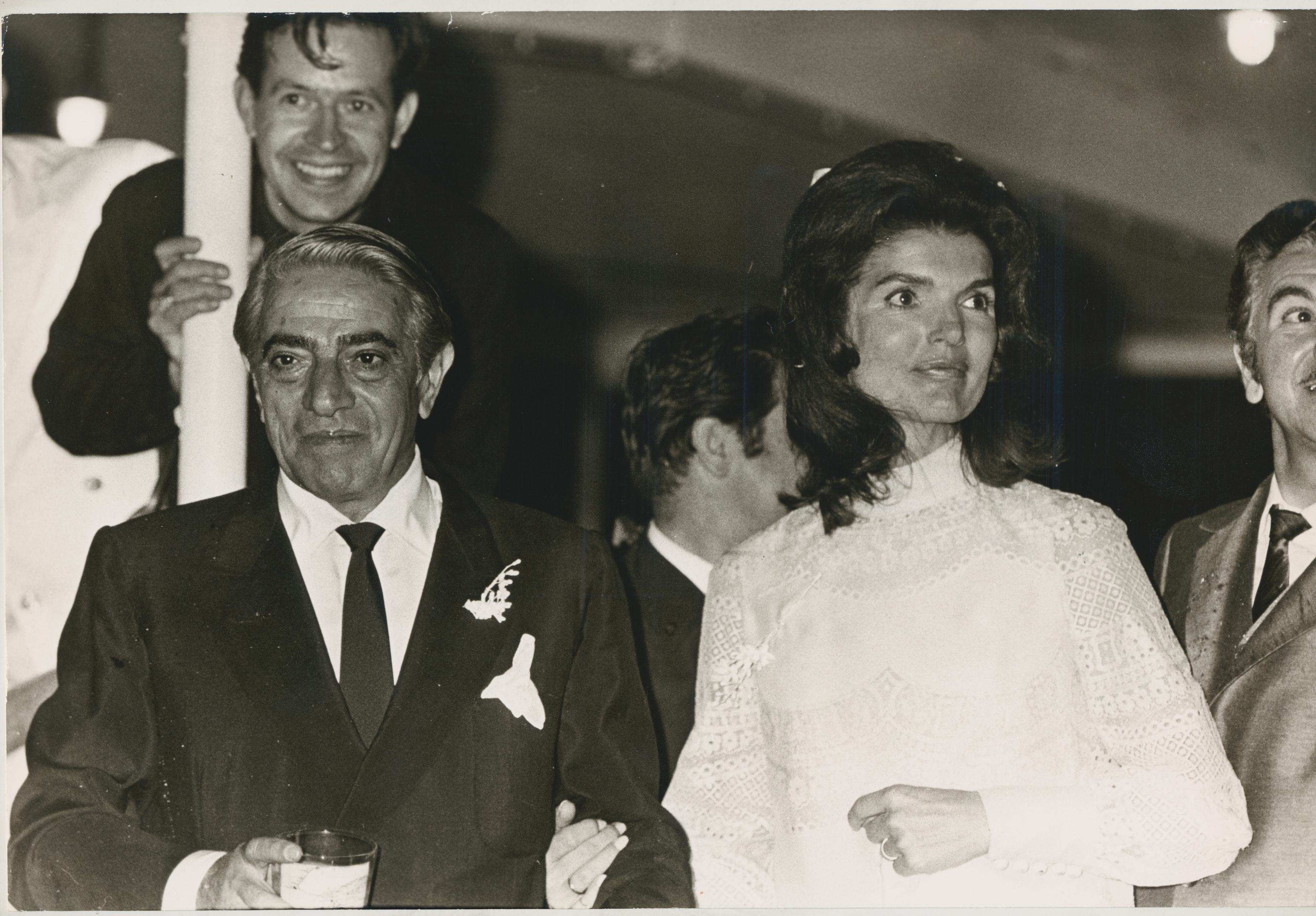 Réception, Jackie Kennedy Onassis, Grèce, 1968, 20,2 x 29,9 cm - Art de Ron Galella