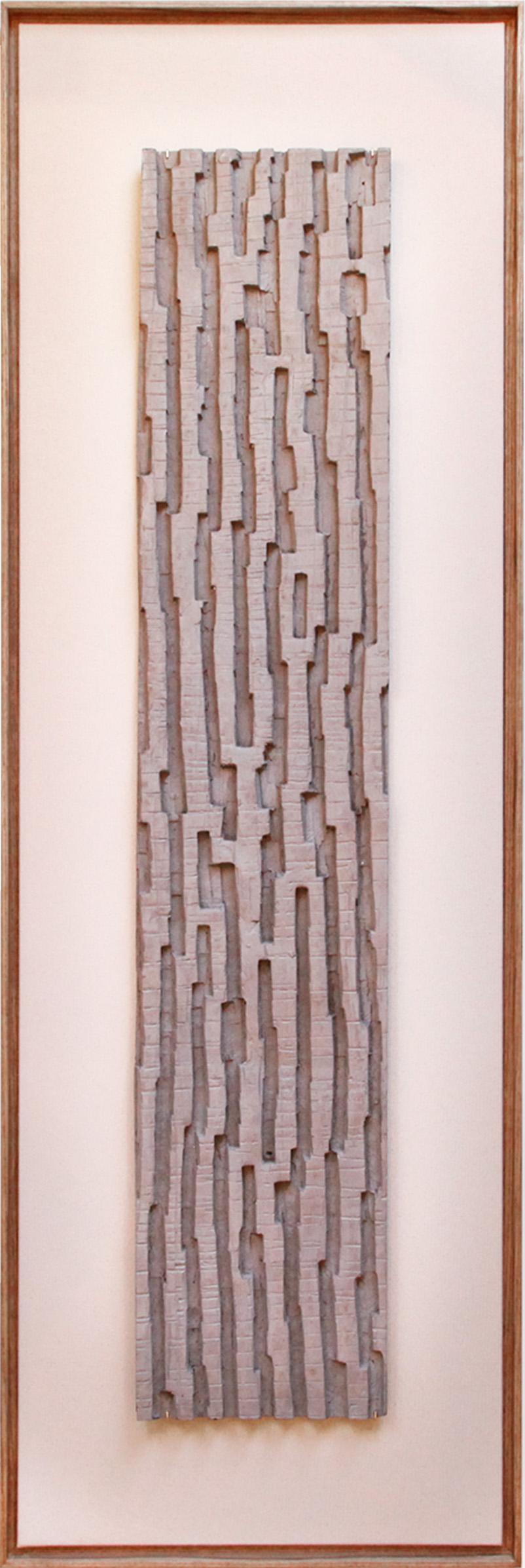 Eine auffallende und völlig einzigartige abstrakte Glasfaserskulptur aus dem Haus des Künstlers.

Jahr: unbekannt (Ron war von Mitte der 1960er bis Anfang der 2000er Jahre aktiv)
Farbe: Beton
Gerahmte Größe: 42cm x 129cm
Einrahmung: Auf