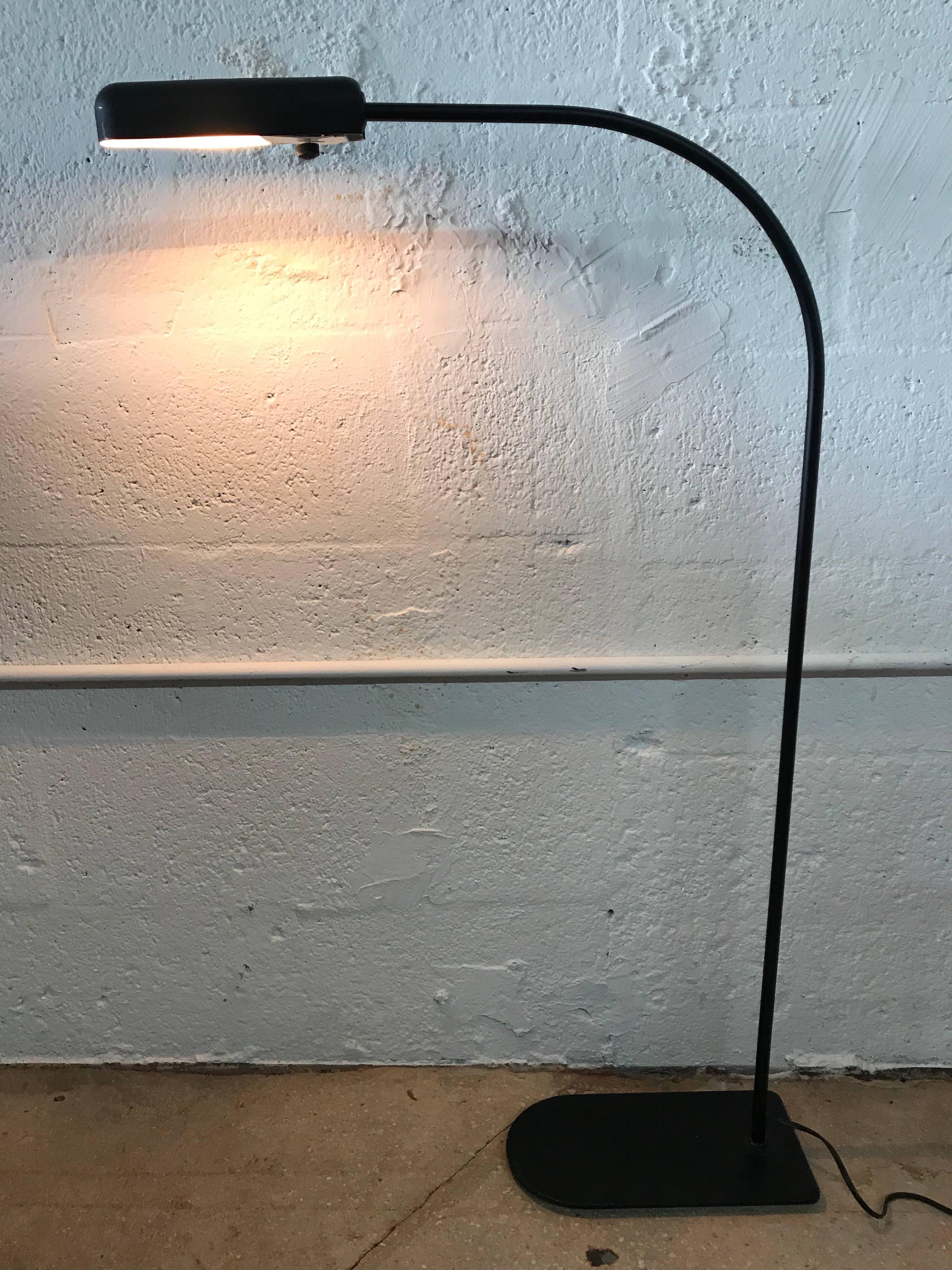 Powder-Coated Post Modern Black Standing Floor Reading Lamp by Ron Rezek, USA, circa 1980s For Sale