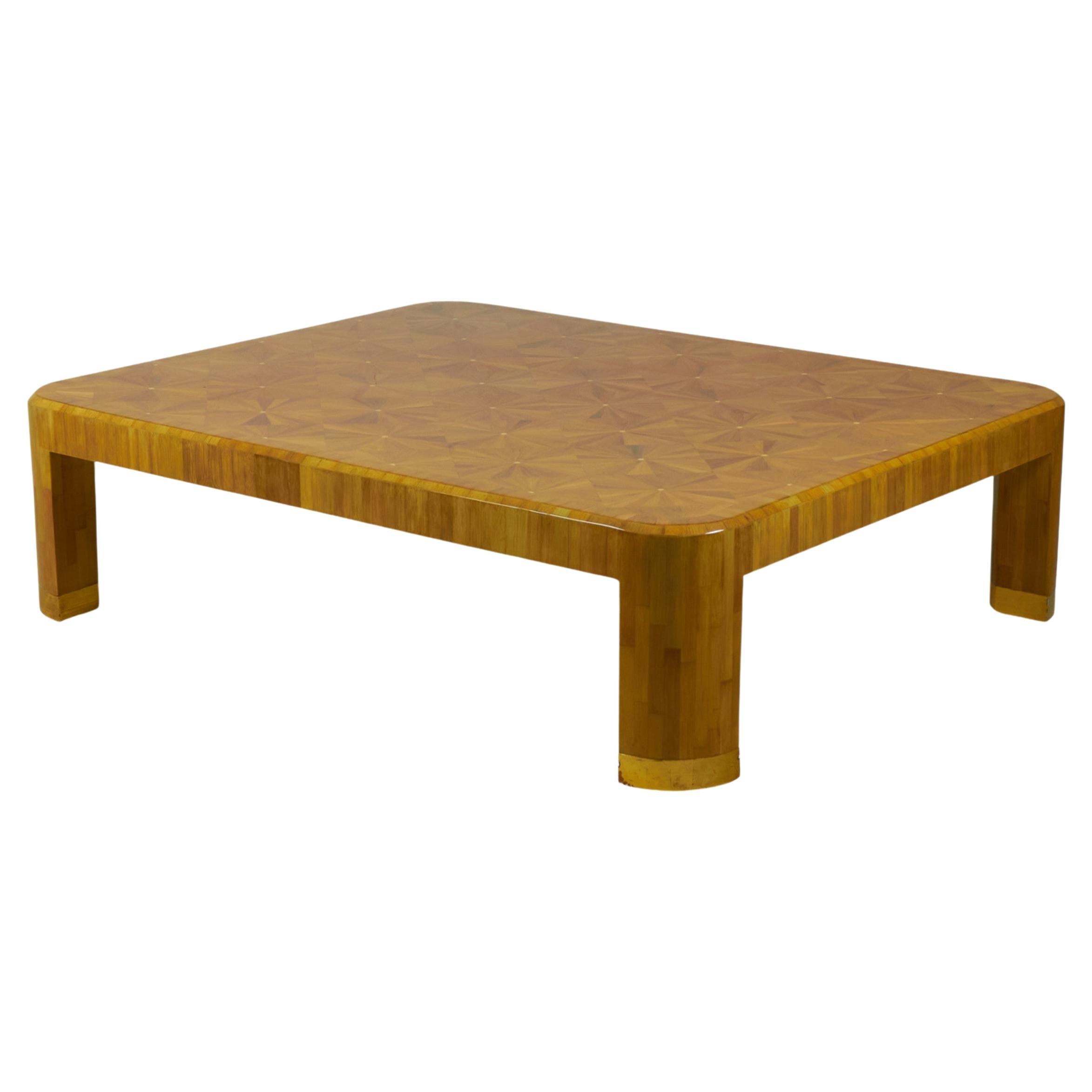 Table basse de style américain en marqueterie de paille étoilée Ron Seff en vente