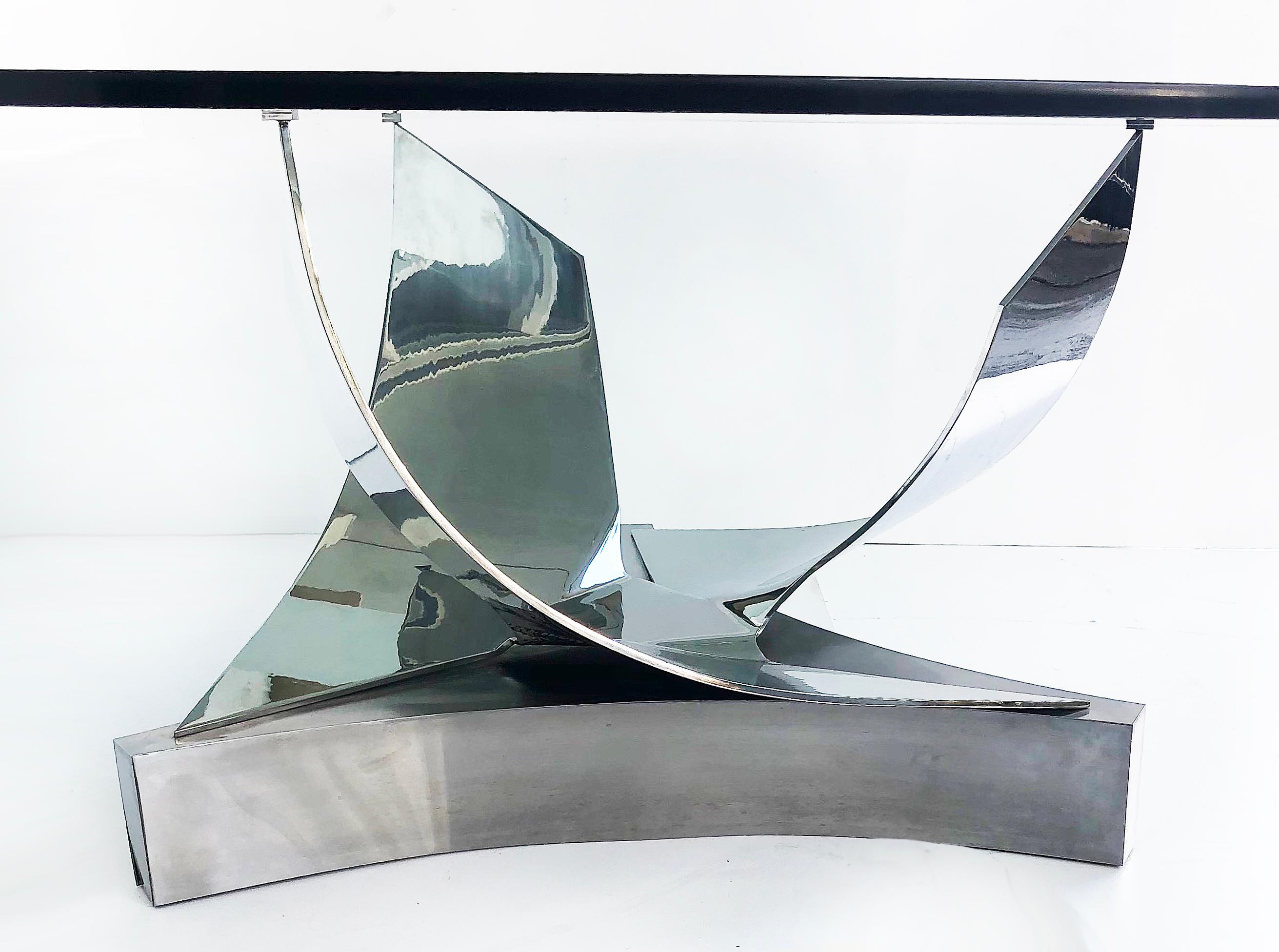 Mid-Century Modern Importante table à manger « Coronet » de Ron Seff en acier inoxydable en vente
